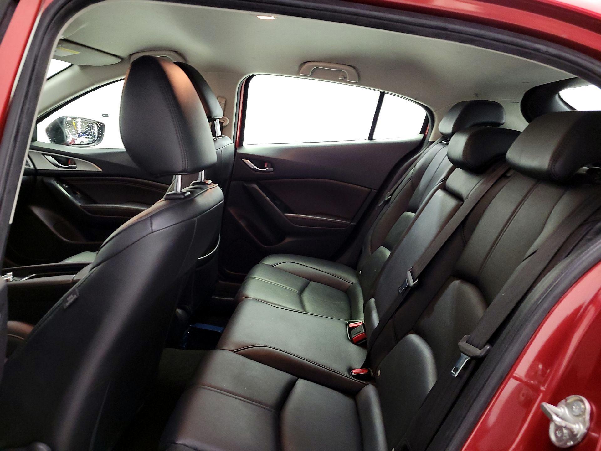 Thumbnail: 2017 Mazda Mazda3 - 19