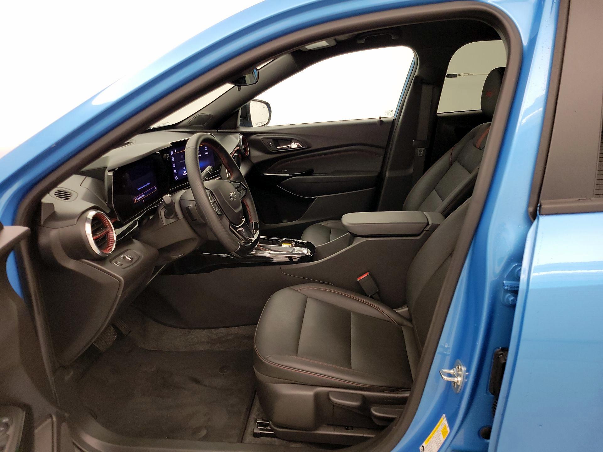 Thumbnail: 2025 Chevrolet Trax - 11