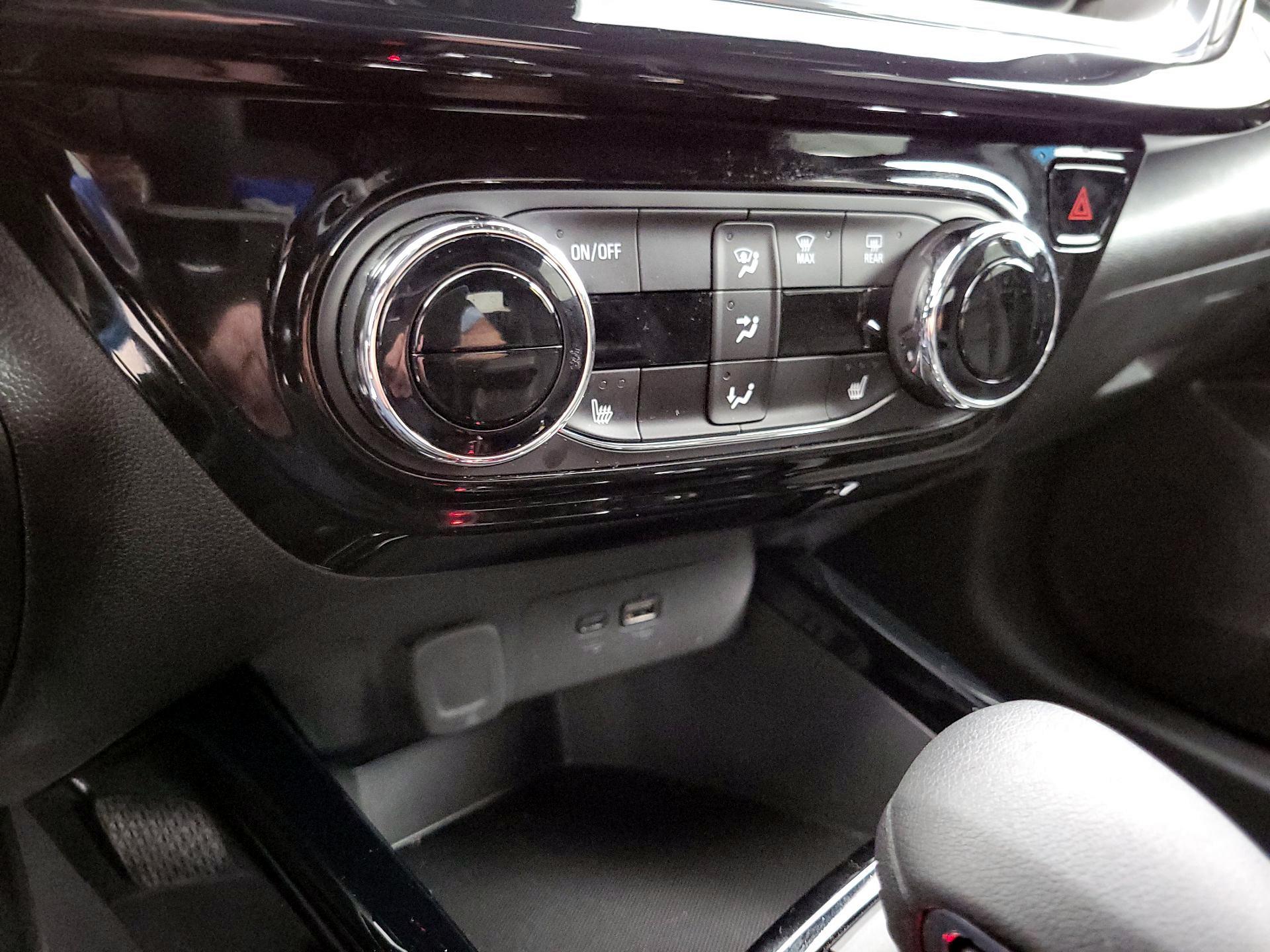 Thumbnail: 2025 Chevrolet Trax - 16