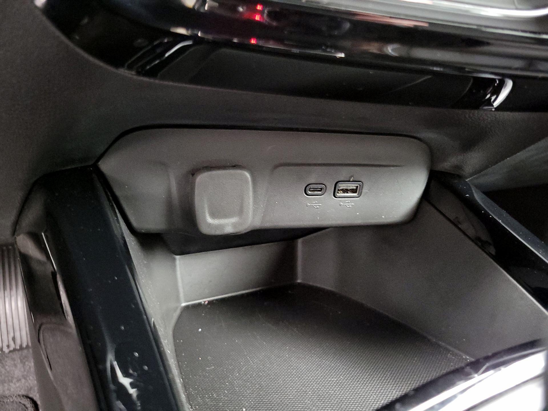 Thumbnail: 2025 Chevrolet Trax - 18