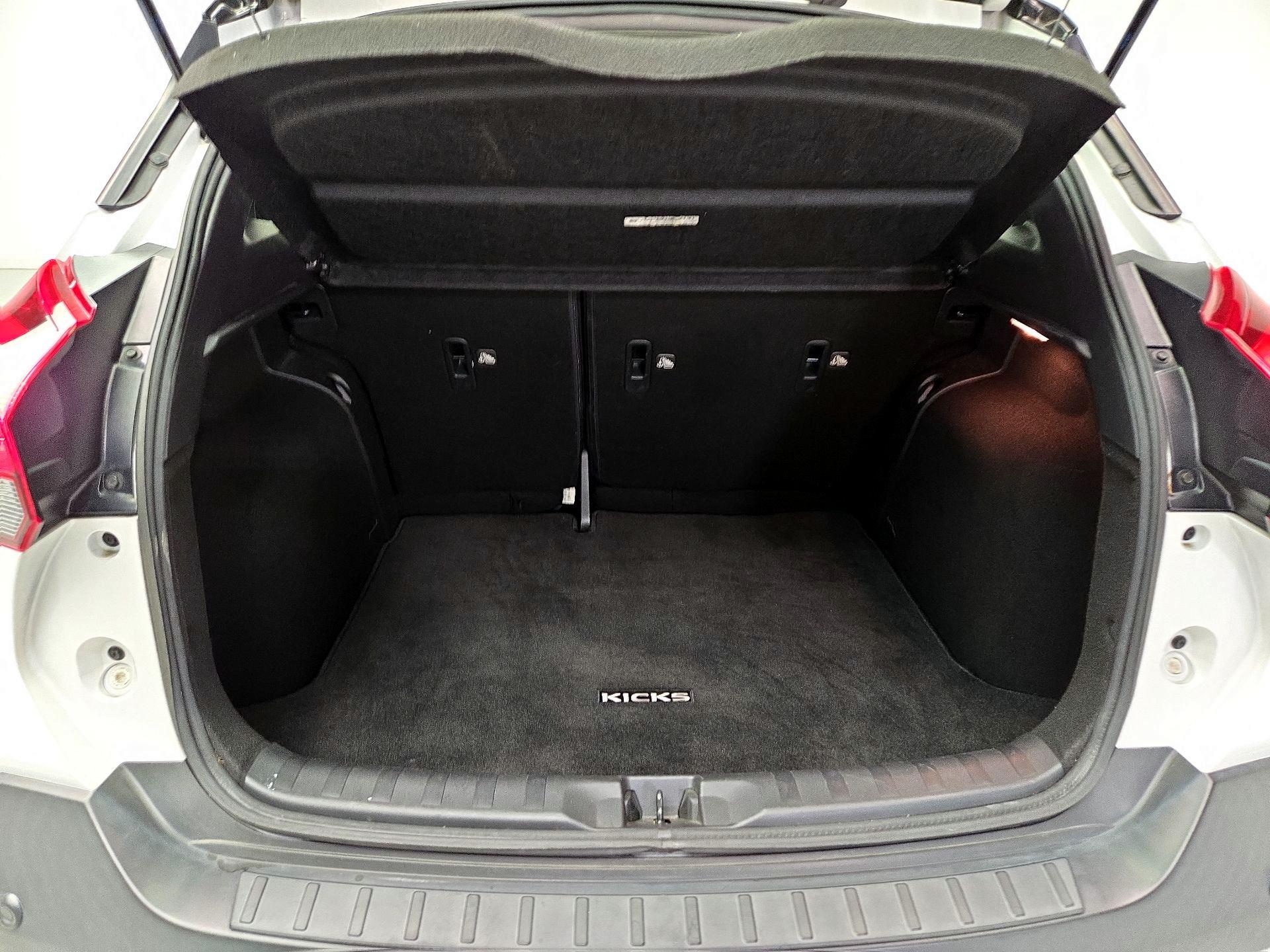 Thumbnail: 2020 Nissan Kicks - 19