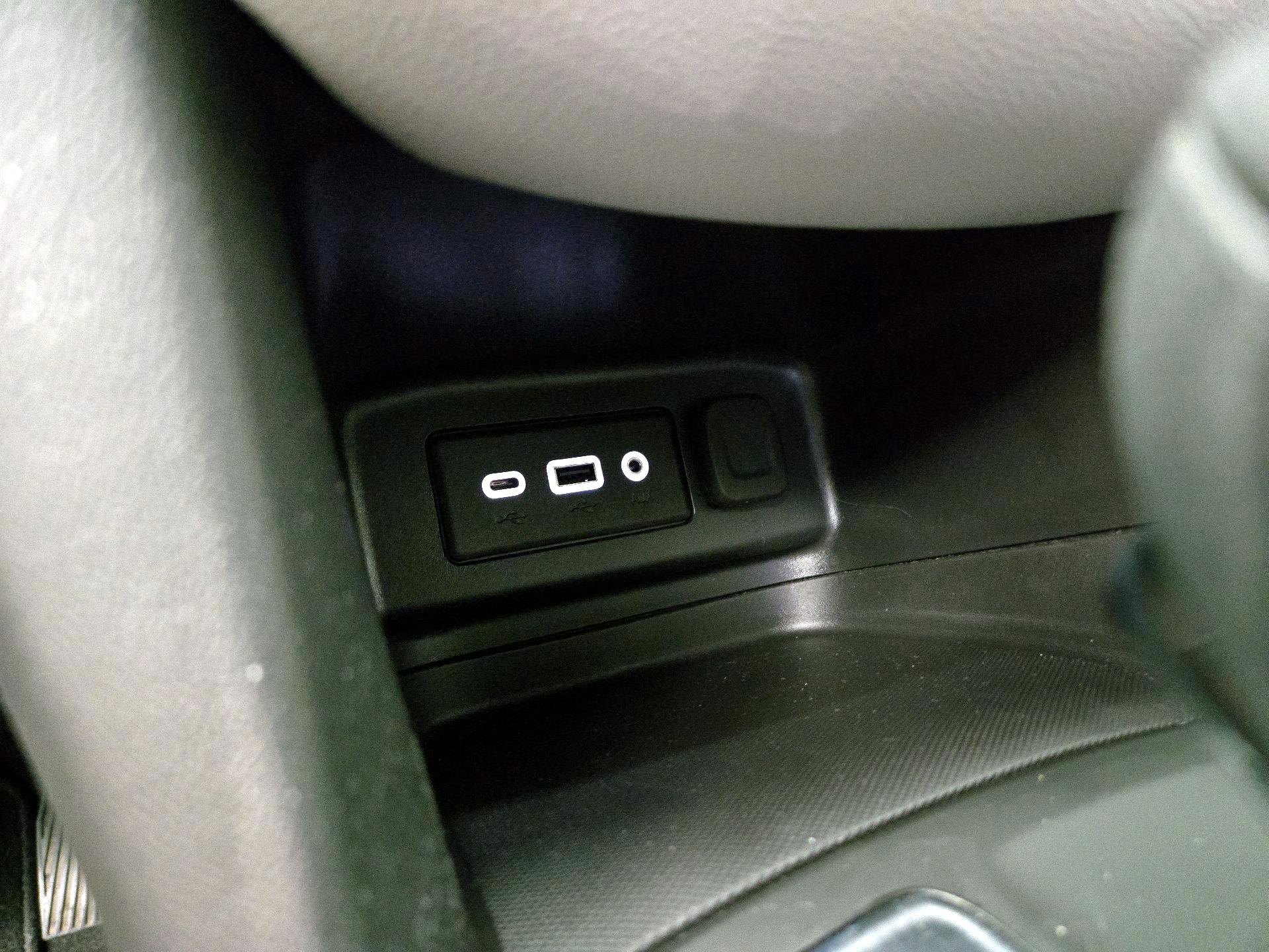 Thumbnail: 2023 Chevrolet Equinox - 18