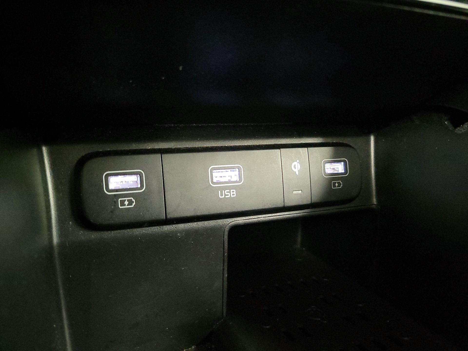 Thumbnail: 2021 Kia Sorento - 19