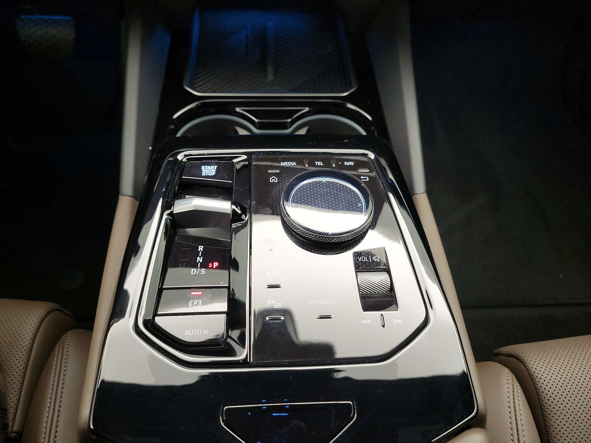 Thumbnail: 2025 BMW 5 Series - 18