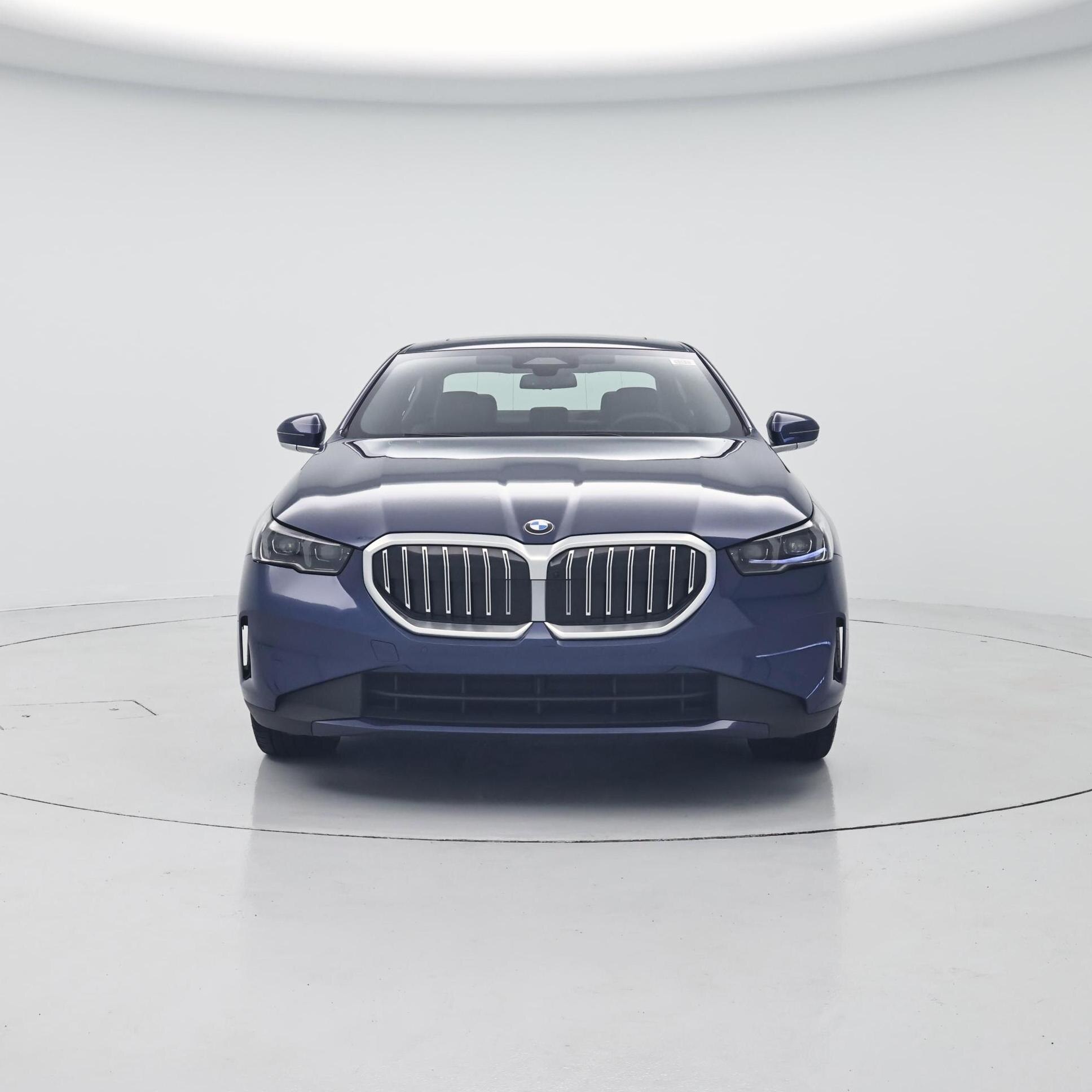 Thumbnail: 2025 BMW 5 Series - 5