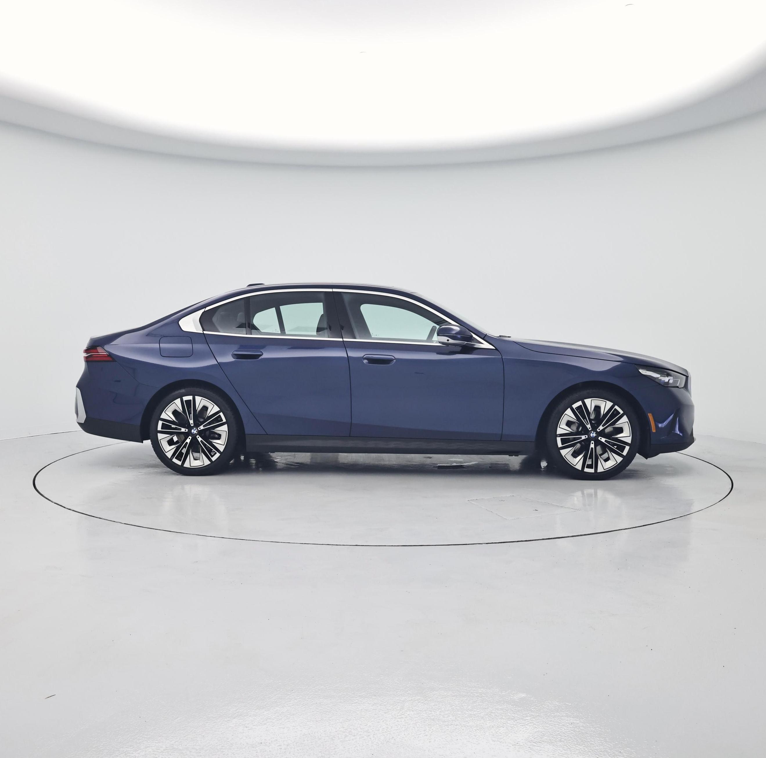 Thumbnail: 2025 BMW 5 Series - 7