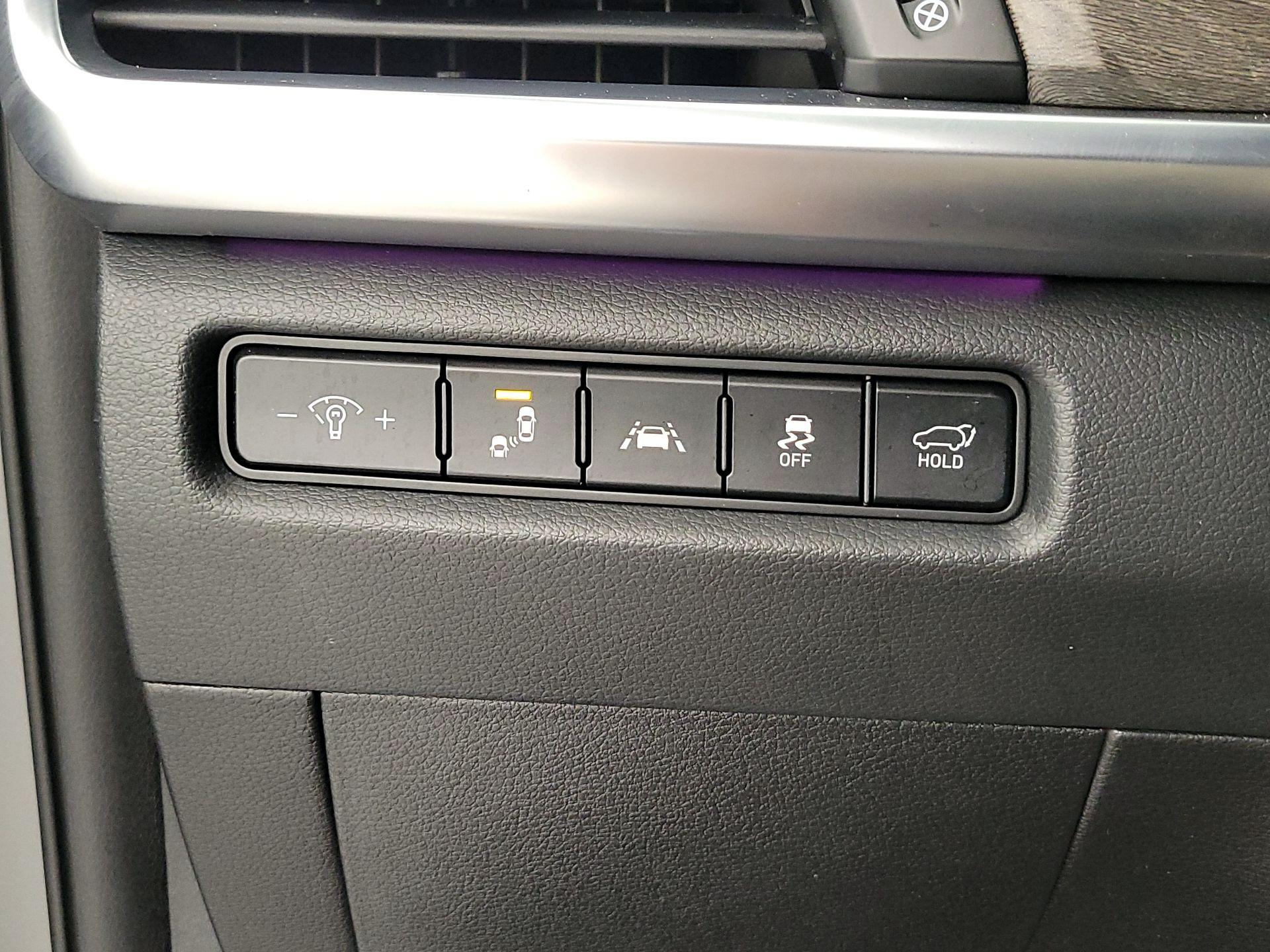 Thumbnail: 2021 Kia Telluride - 12