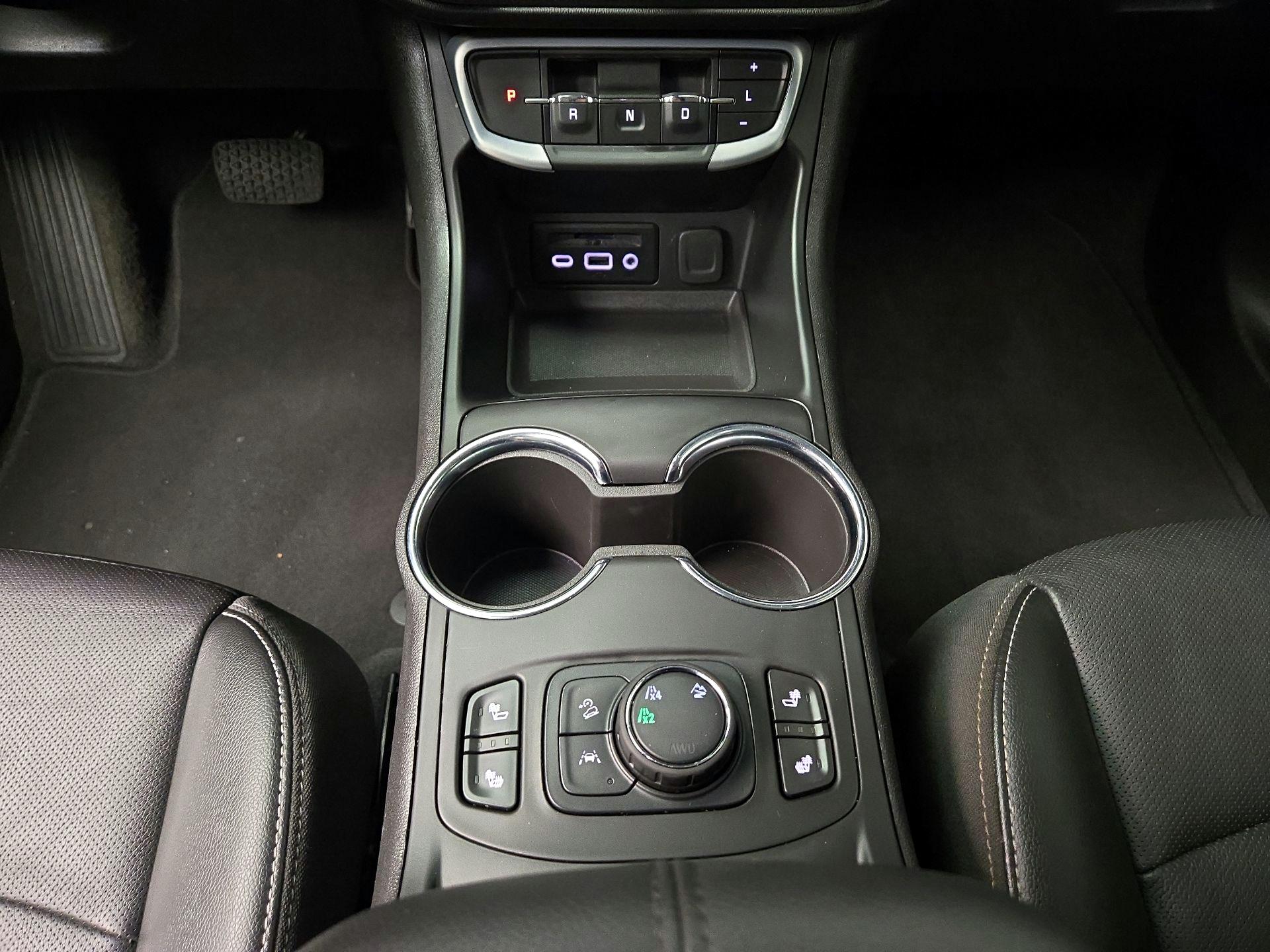 Thumbnail: 2024 GMC Terrain - 17