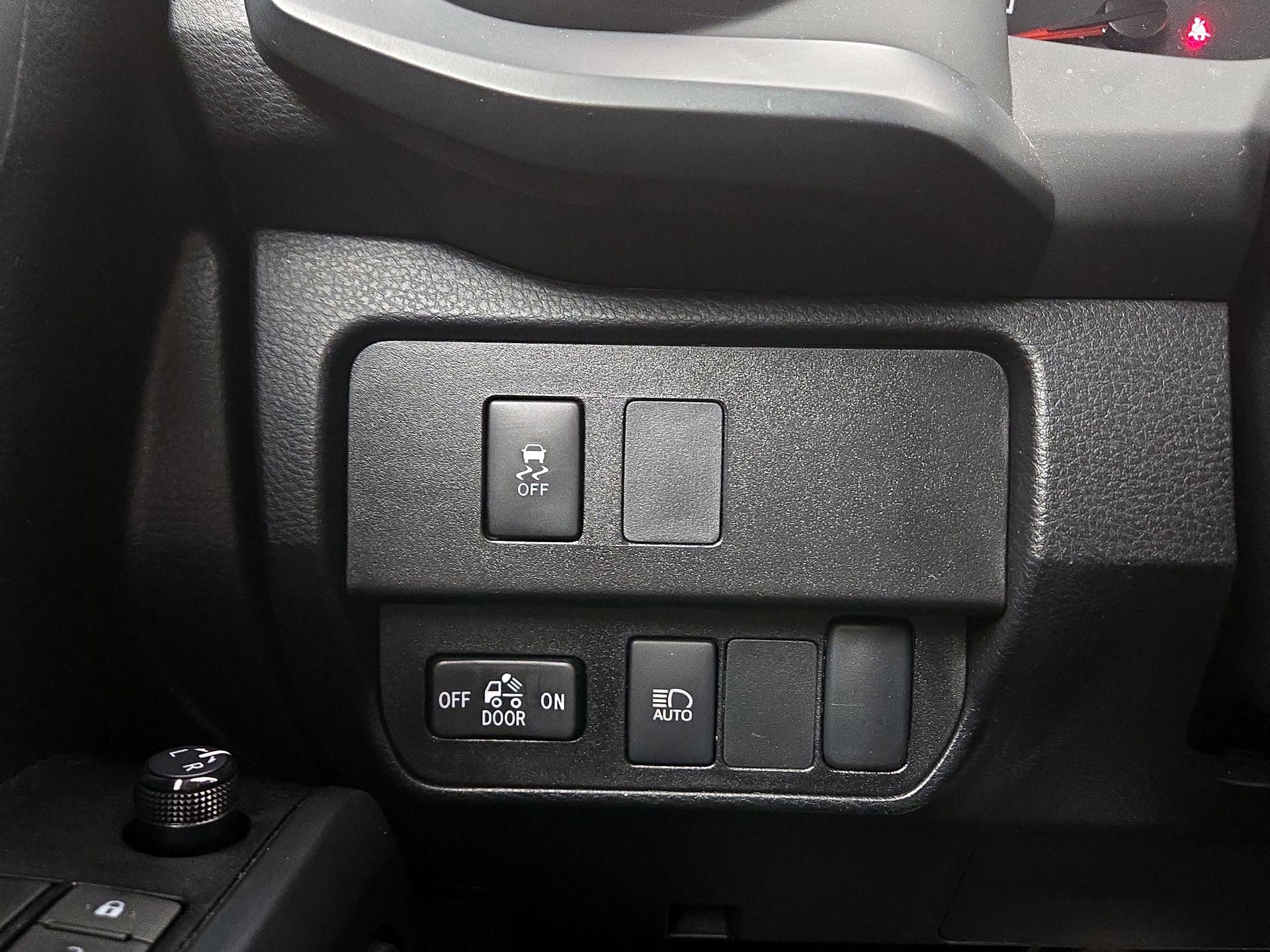 Thumbnail: 2023 Toyota Tacoma - 13