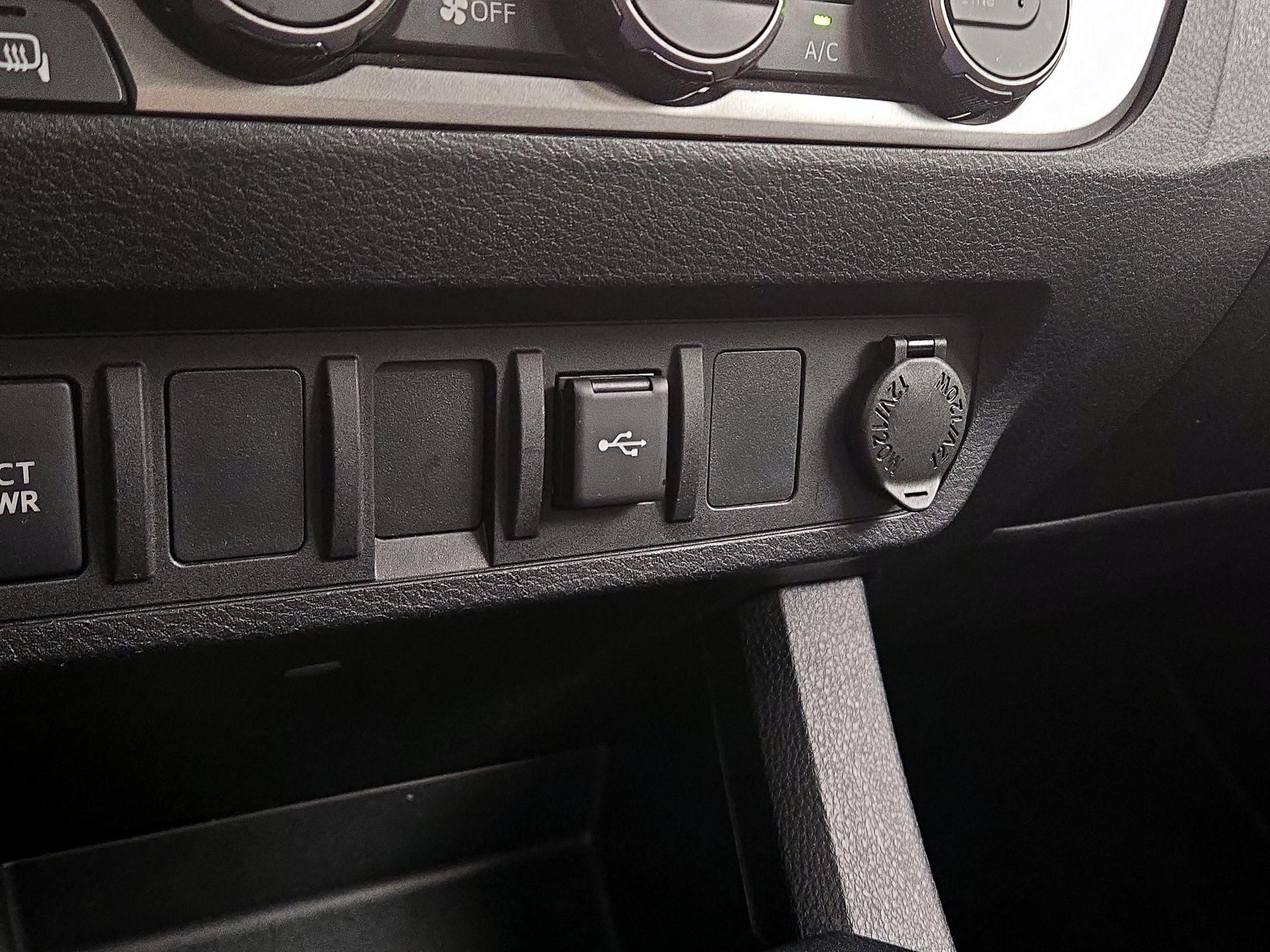 Thumbnail: 2023 Toyota Tacoma - 18