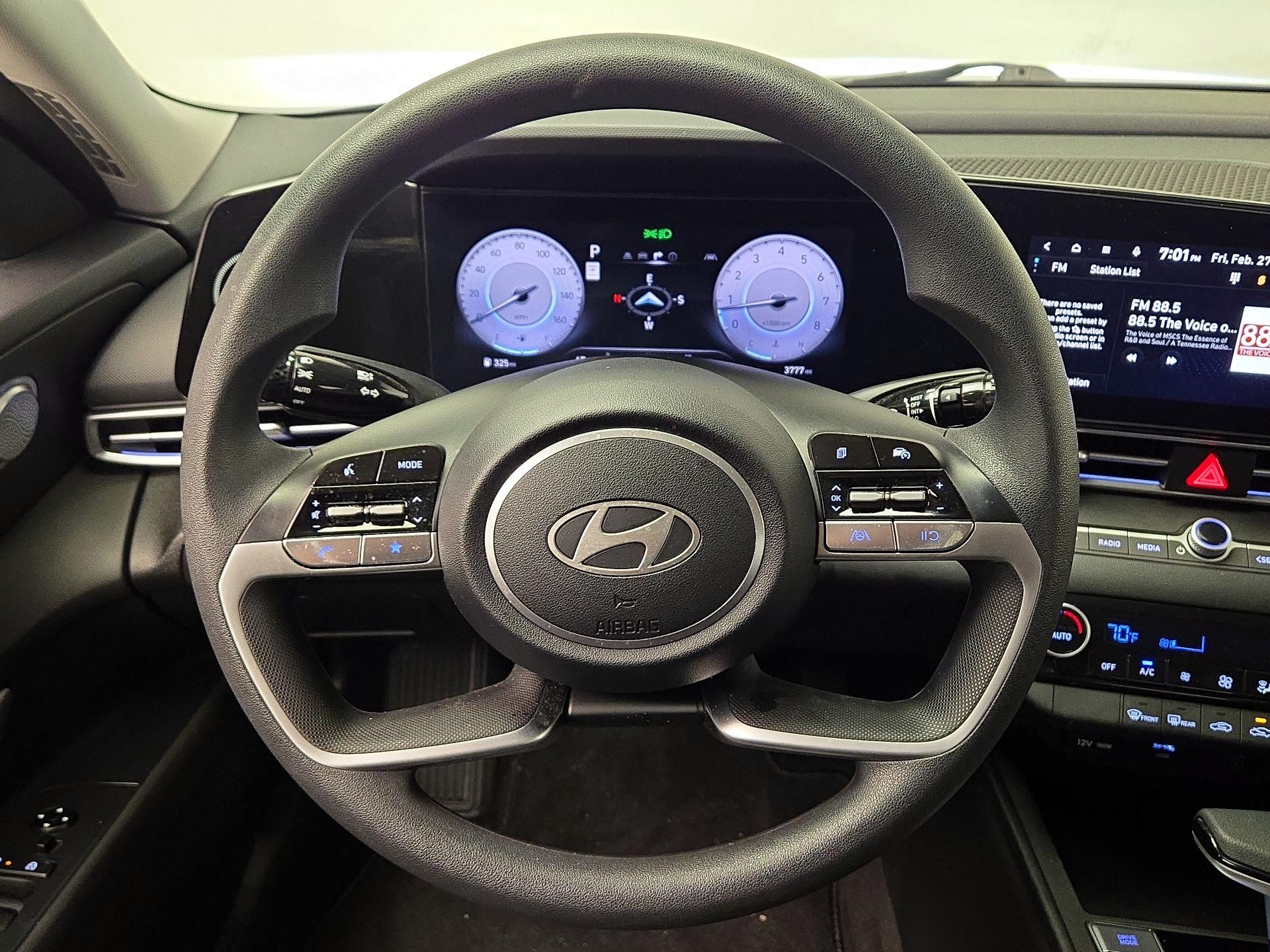 Thumbnail: 2024 Hyundai Elantra - 10