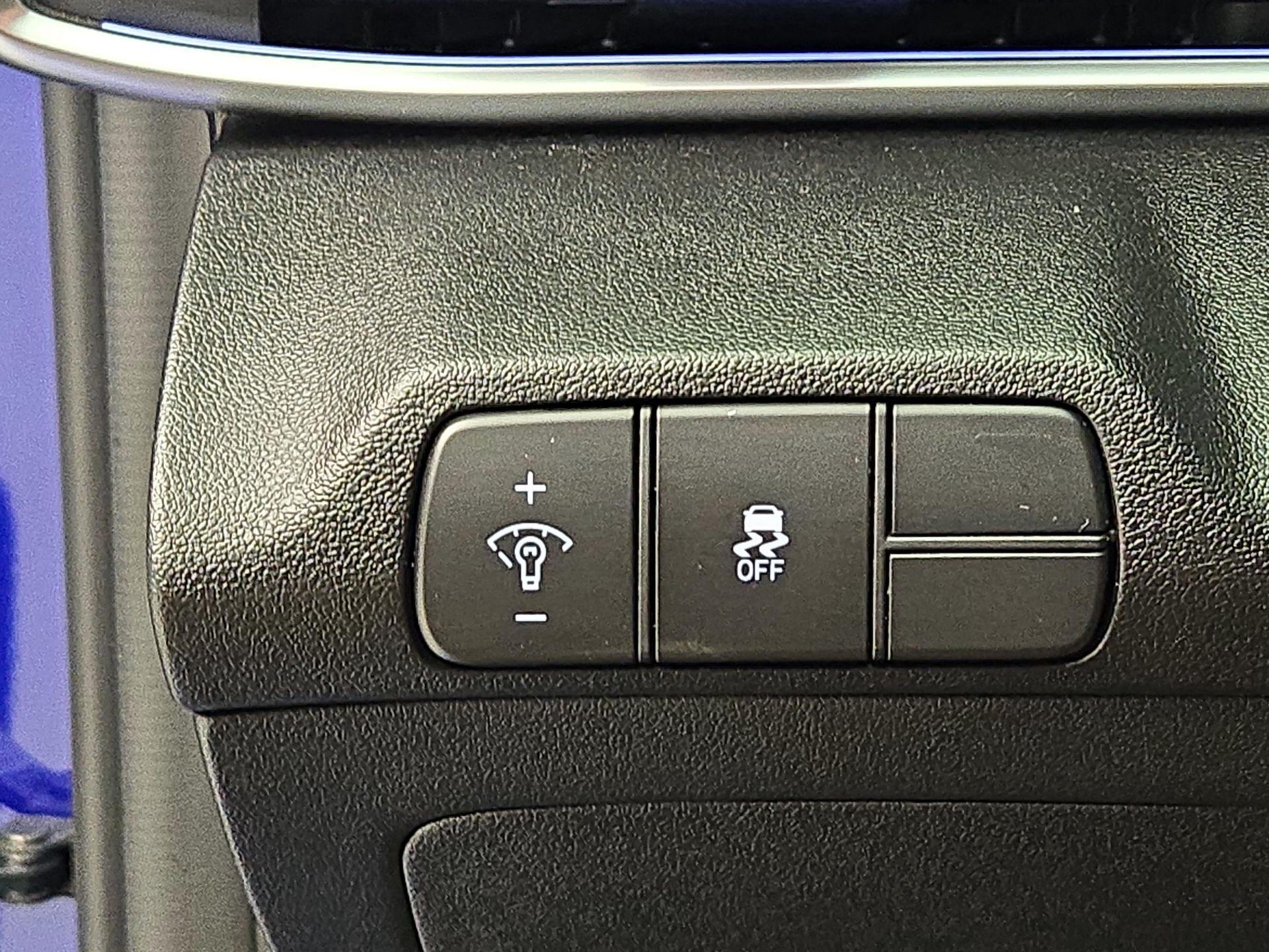 Thumbnail: 2024 Hyundai Elantra - 13