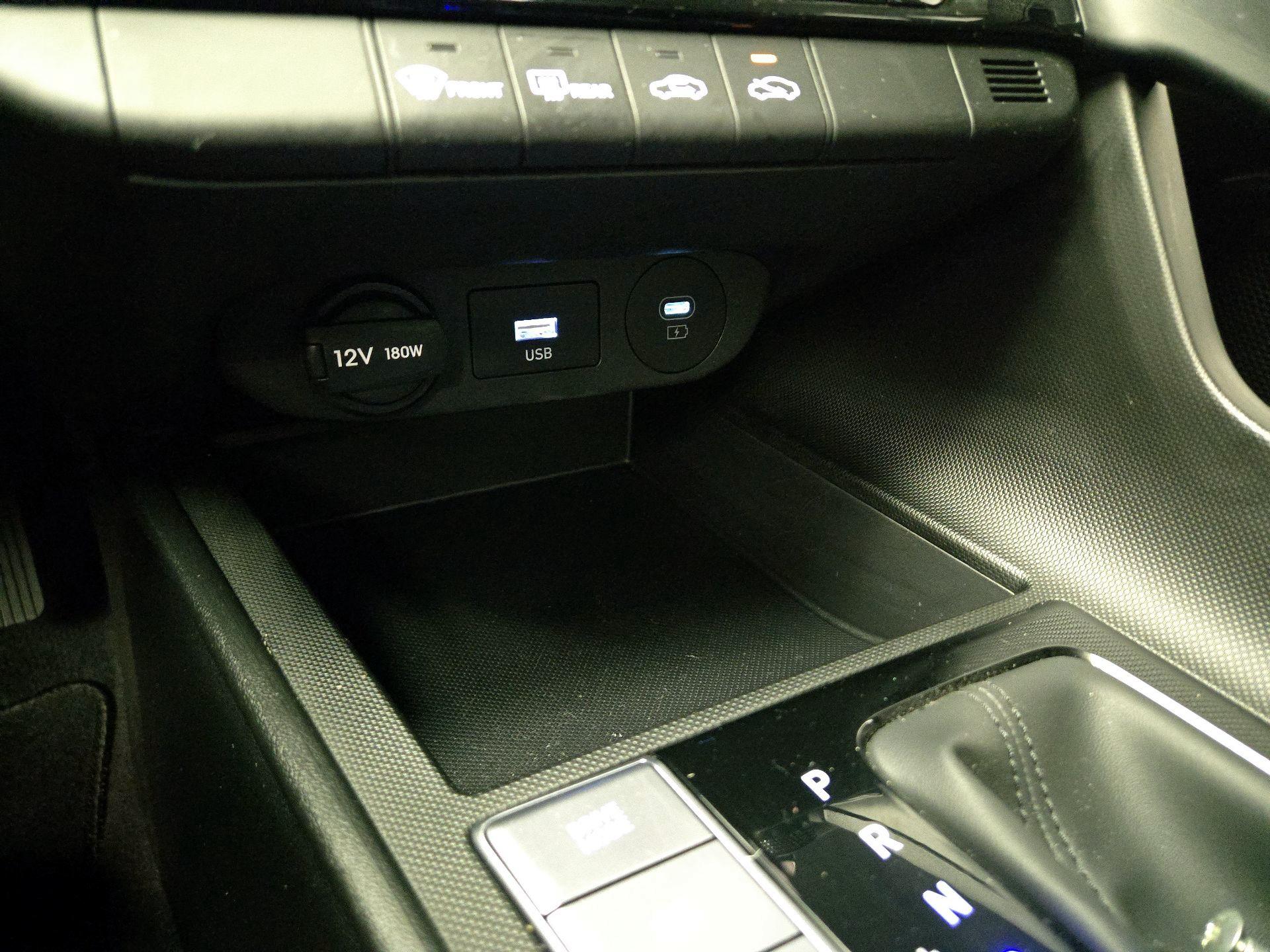 Thumbnail: 2024 Hyundai Elantra - 18