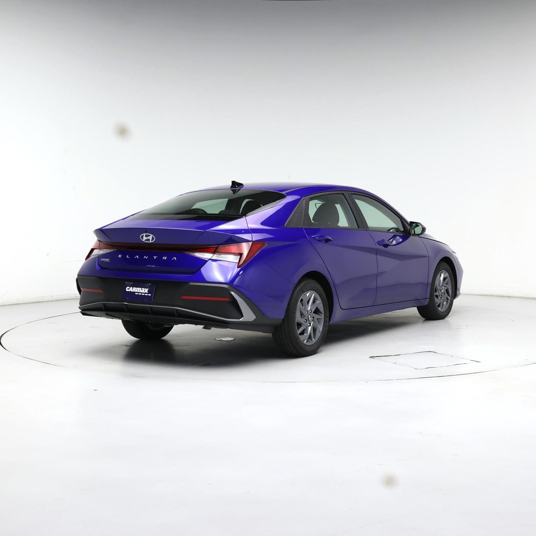 Thumbnail: 2024 Hyundai Elantra - 8