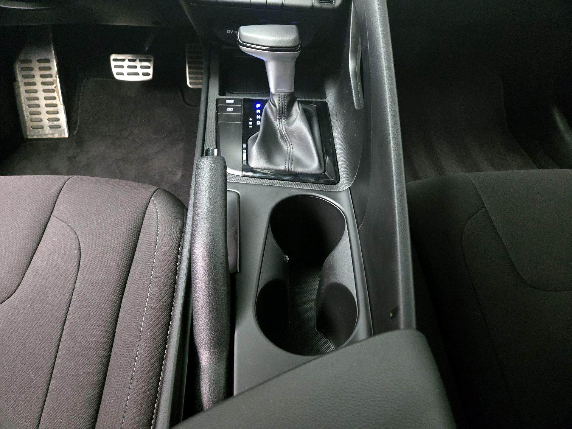 Thumbnail: 2025 Hyundai Elantra - 17