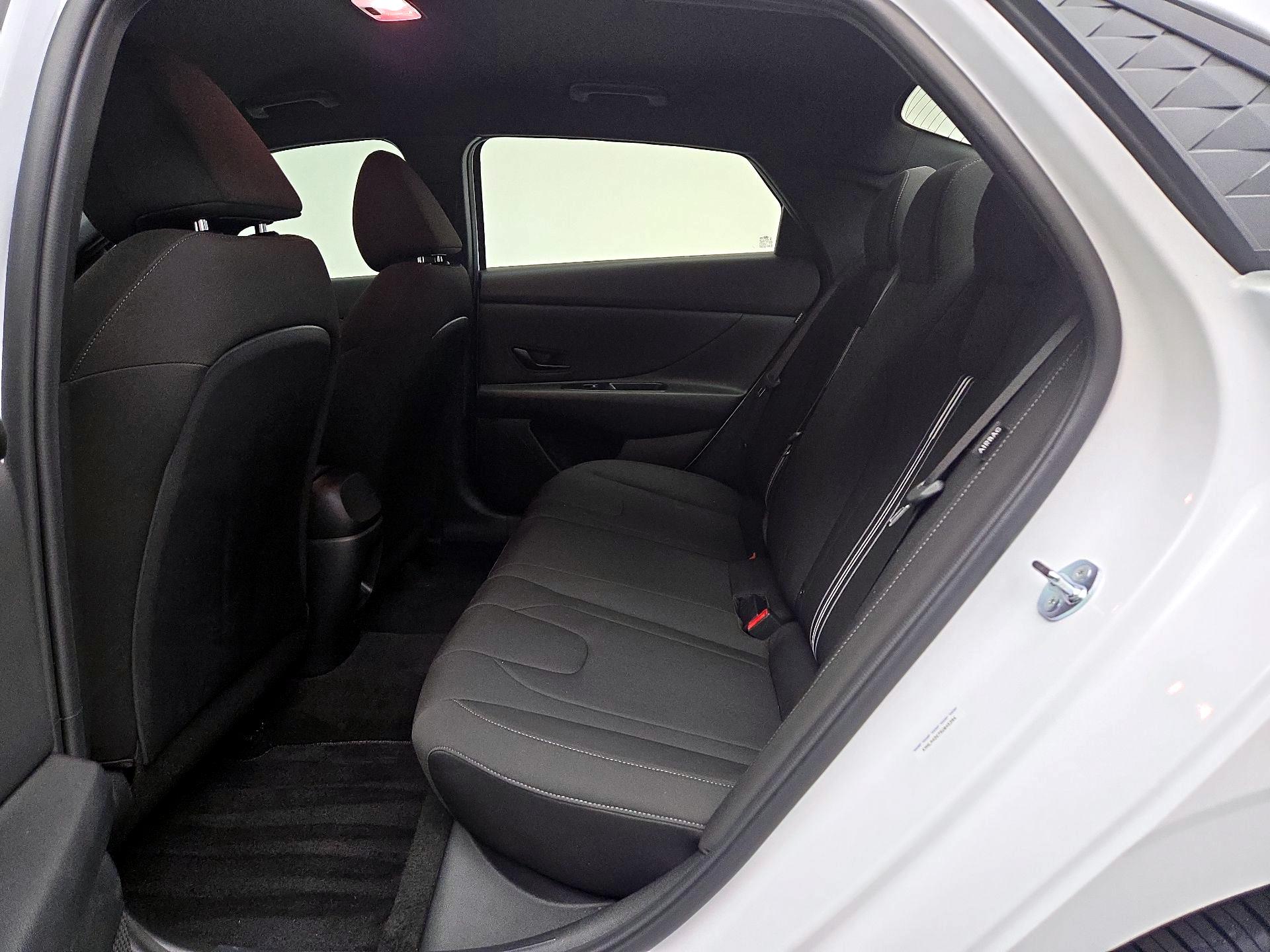 Thumbnail: 2025 Hyundai Elantra - 19