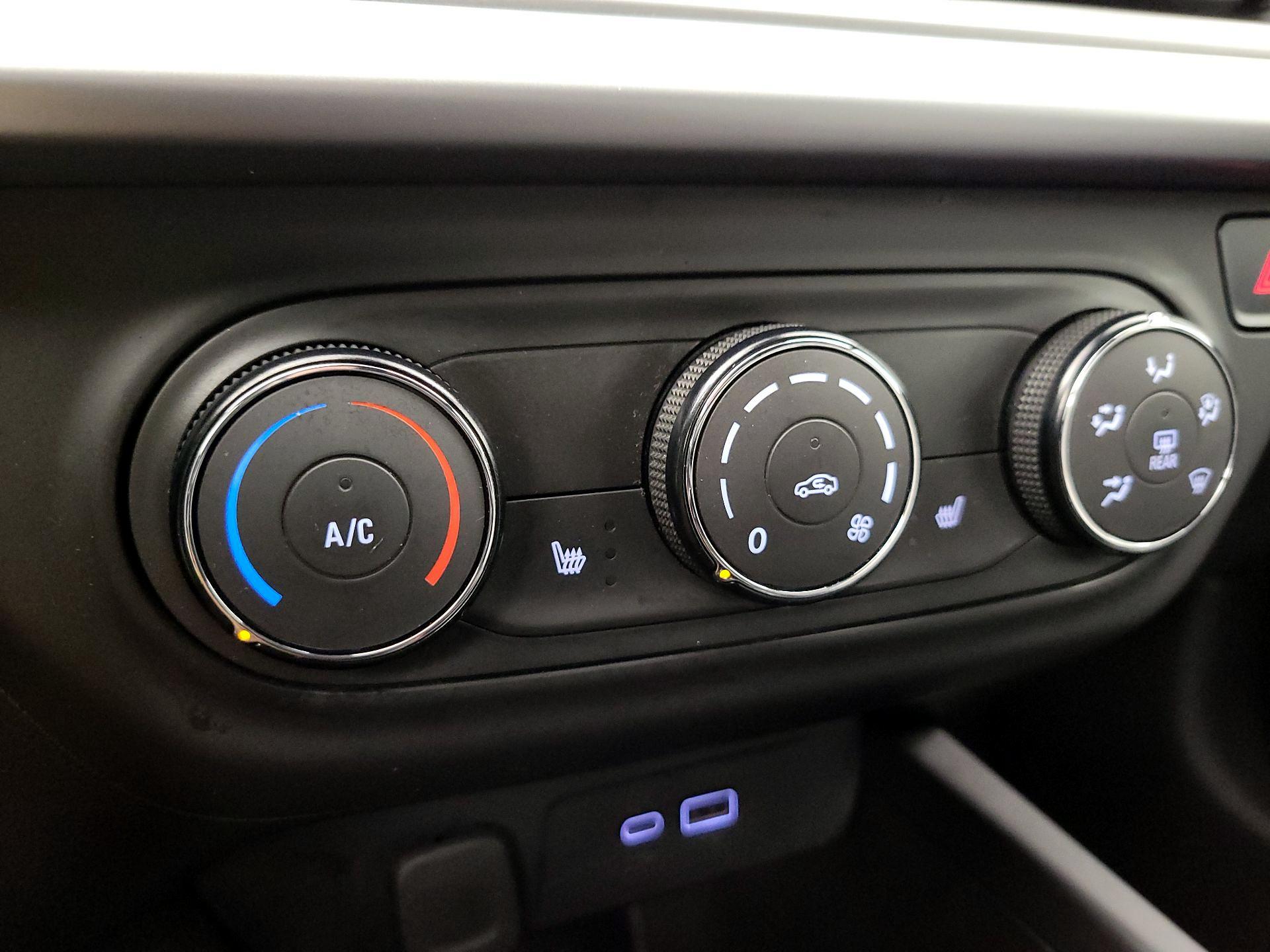 Thumbnail: 2024 Chevrolet Trax - 16