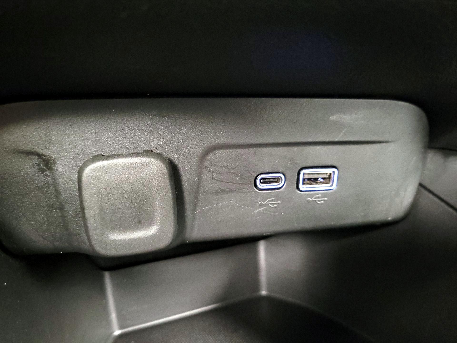 Thumbnail: 2024 Chevrolet Trax - 18