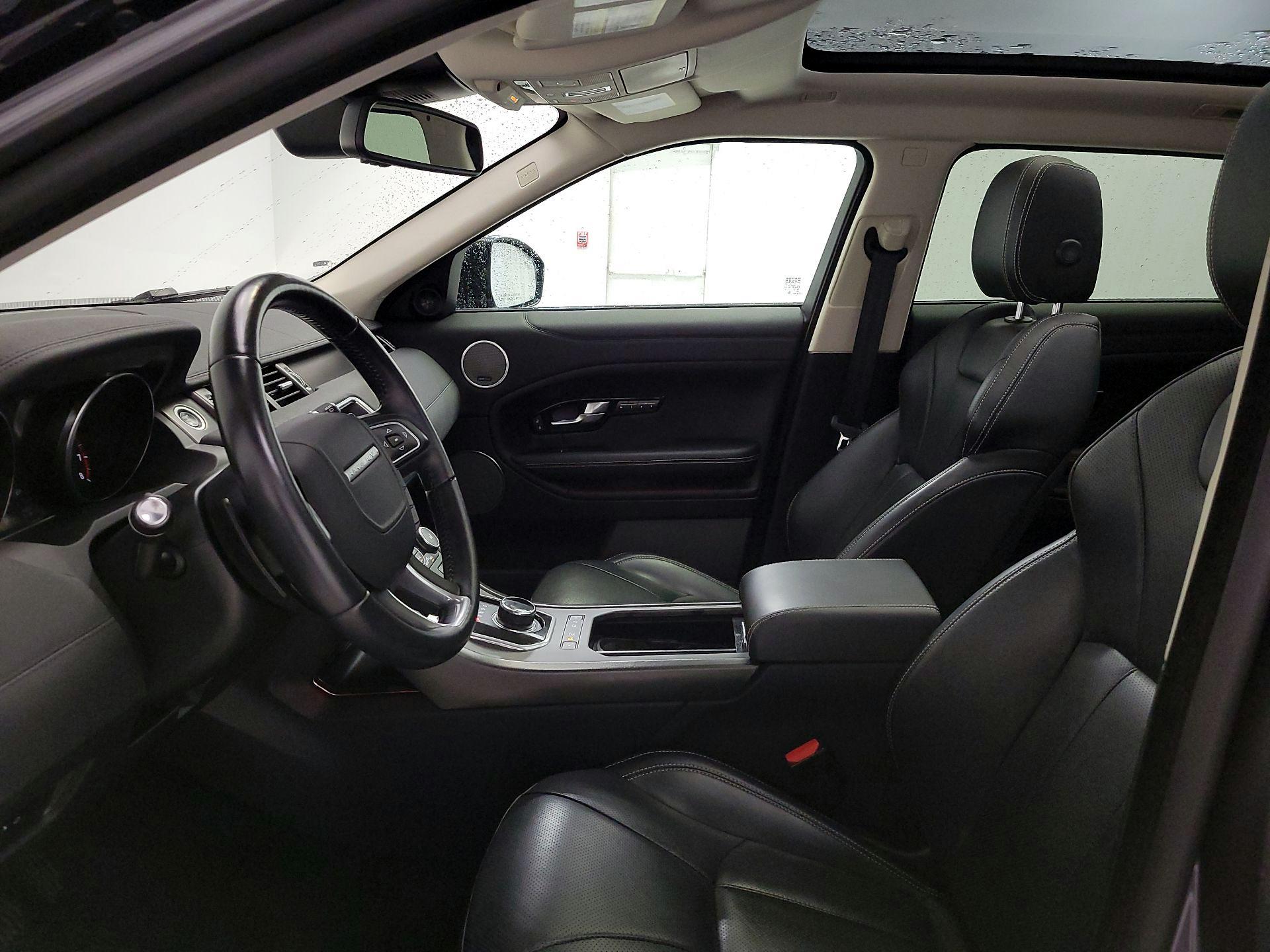 Thumbnail: 2019 Land Rover Range Rover Evoque - 11