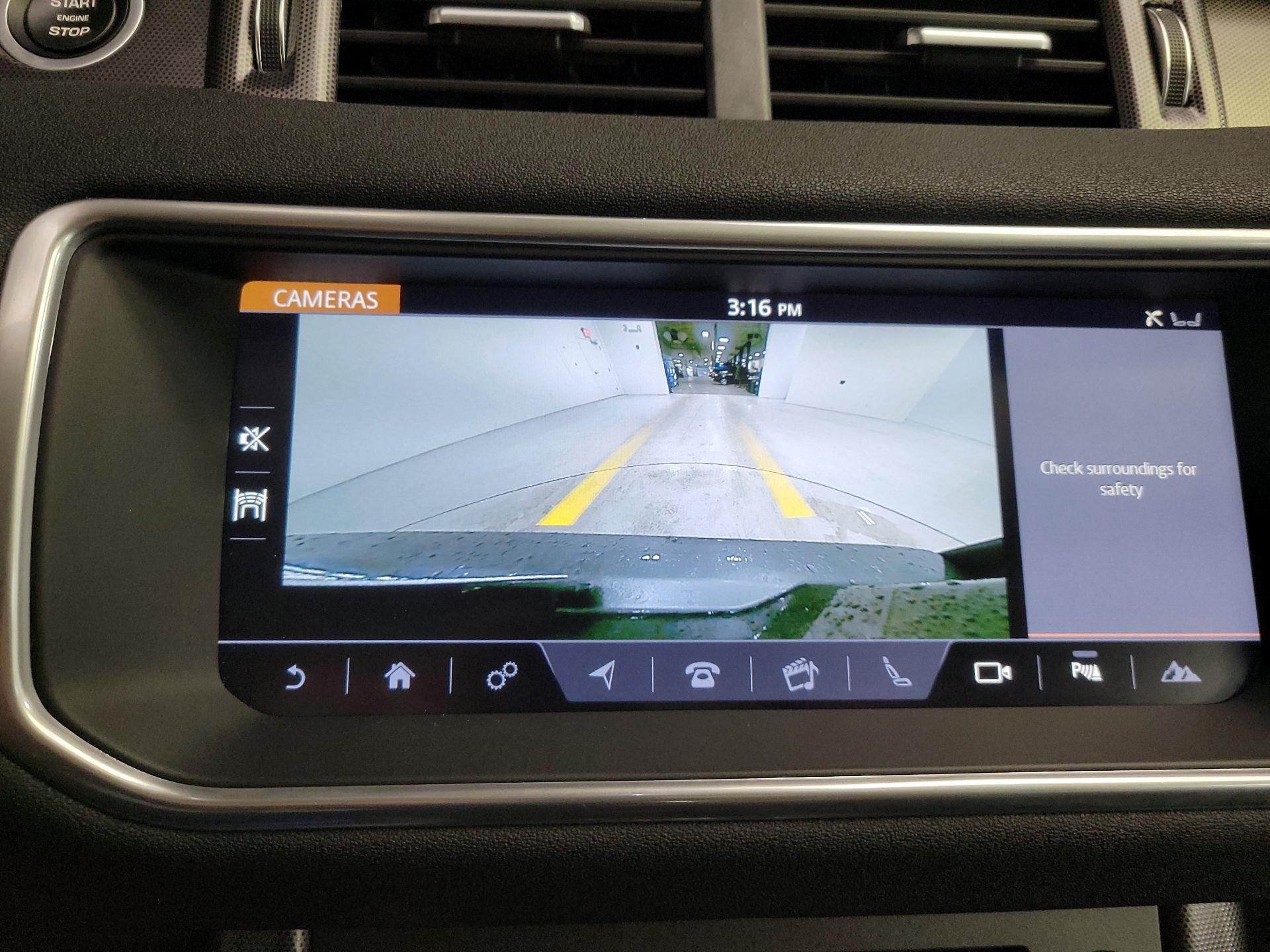 Thumbnail: 2019 Land Rover Range Rover Evoque - 15