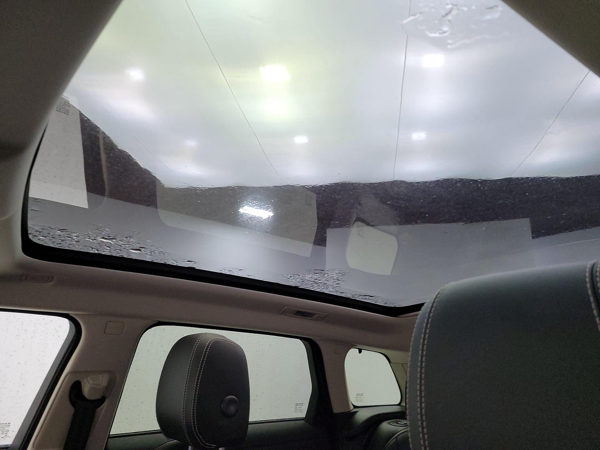 Thumbnail: 2019 Land Rover Range Rover Evoque - 20