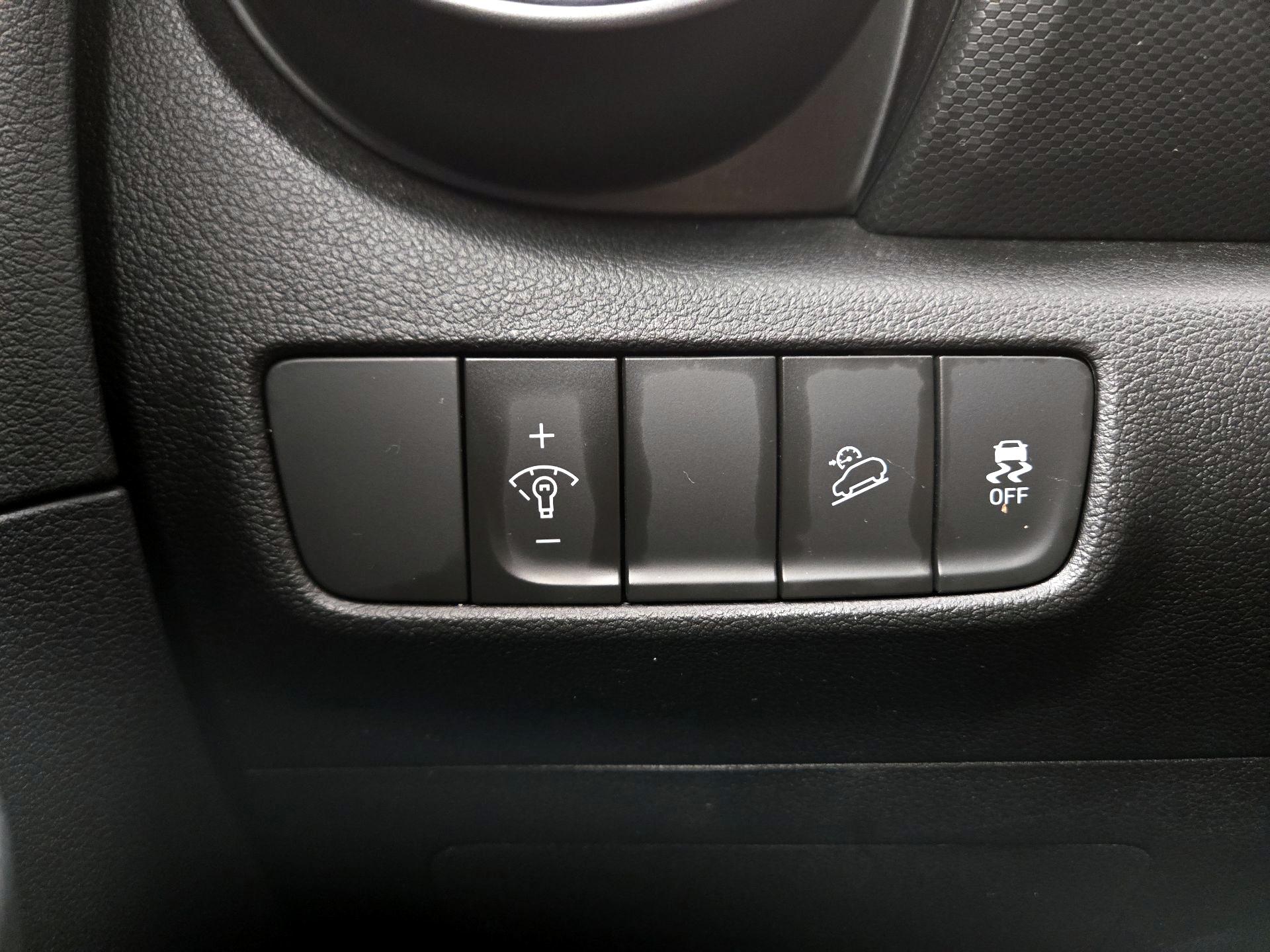 Thumbnail: 2023 Hyundai Kona - 13