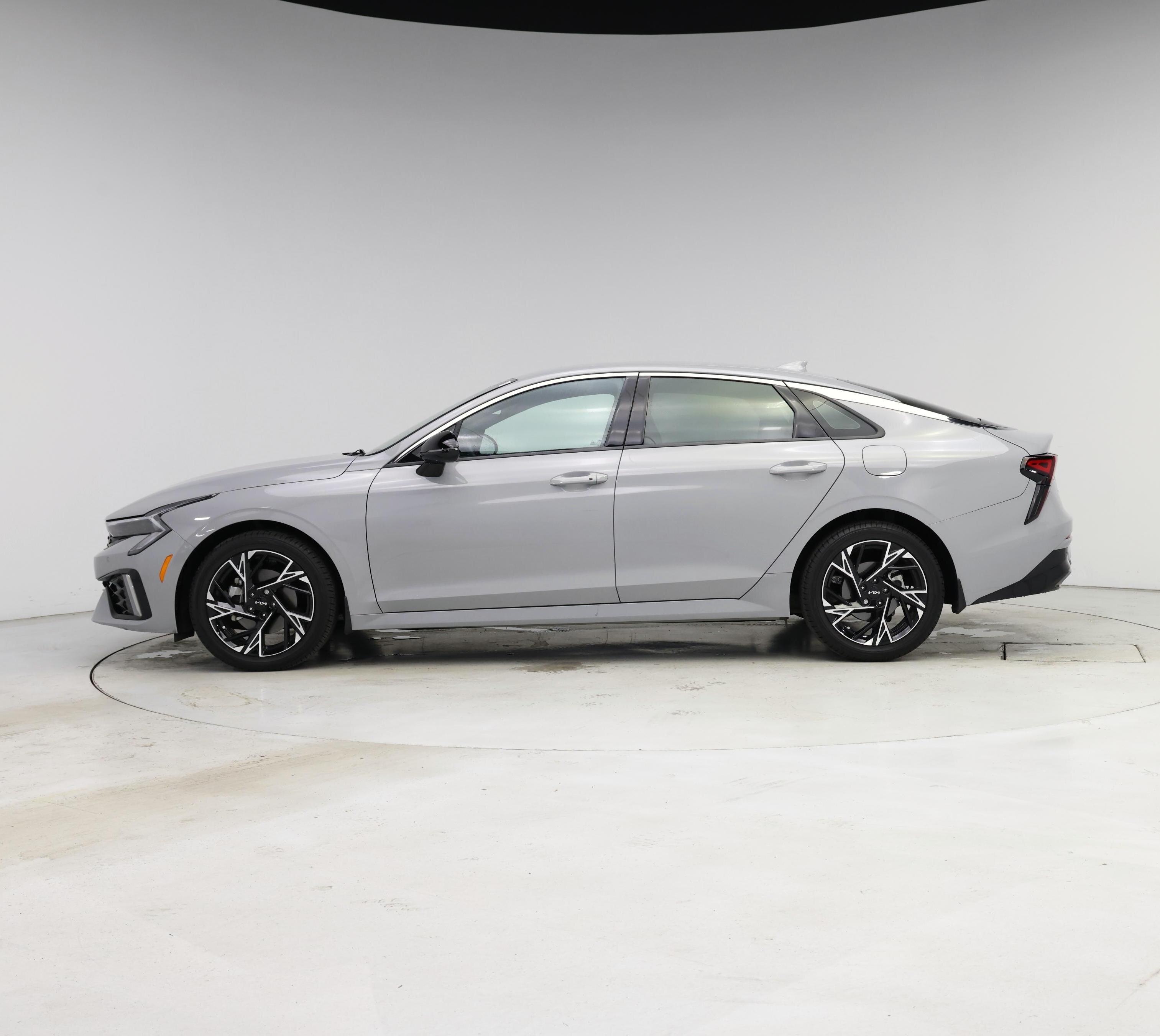 Thumbnail: 2025 Kia K5 - 3