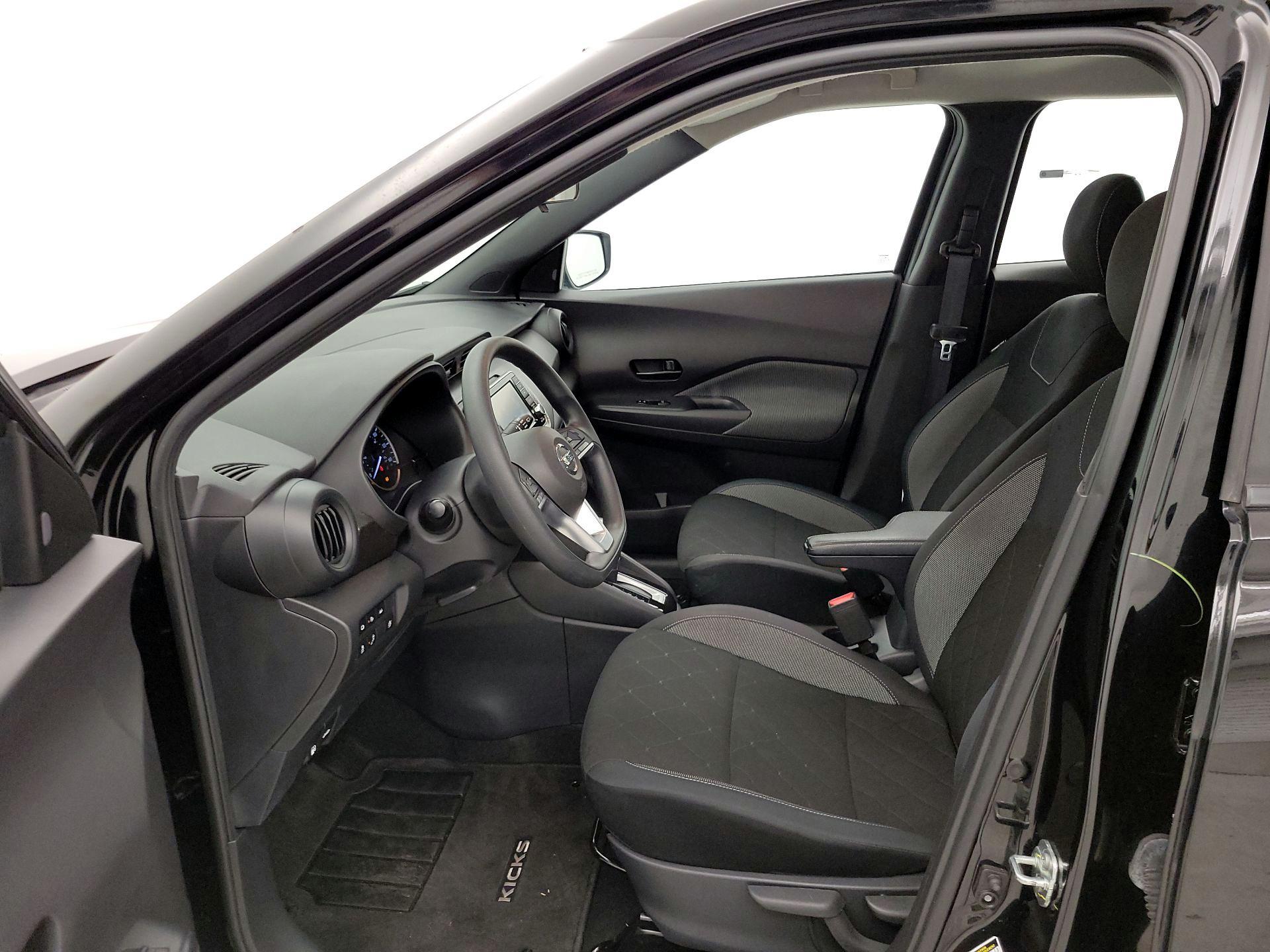 Thumbnail: 2020 Nissan Kicks - 11