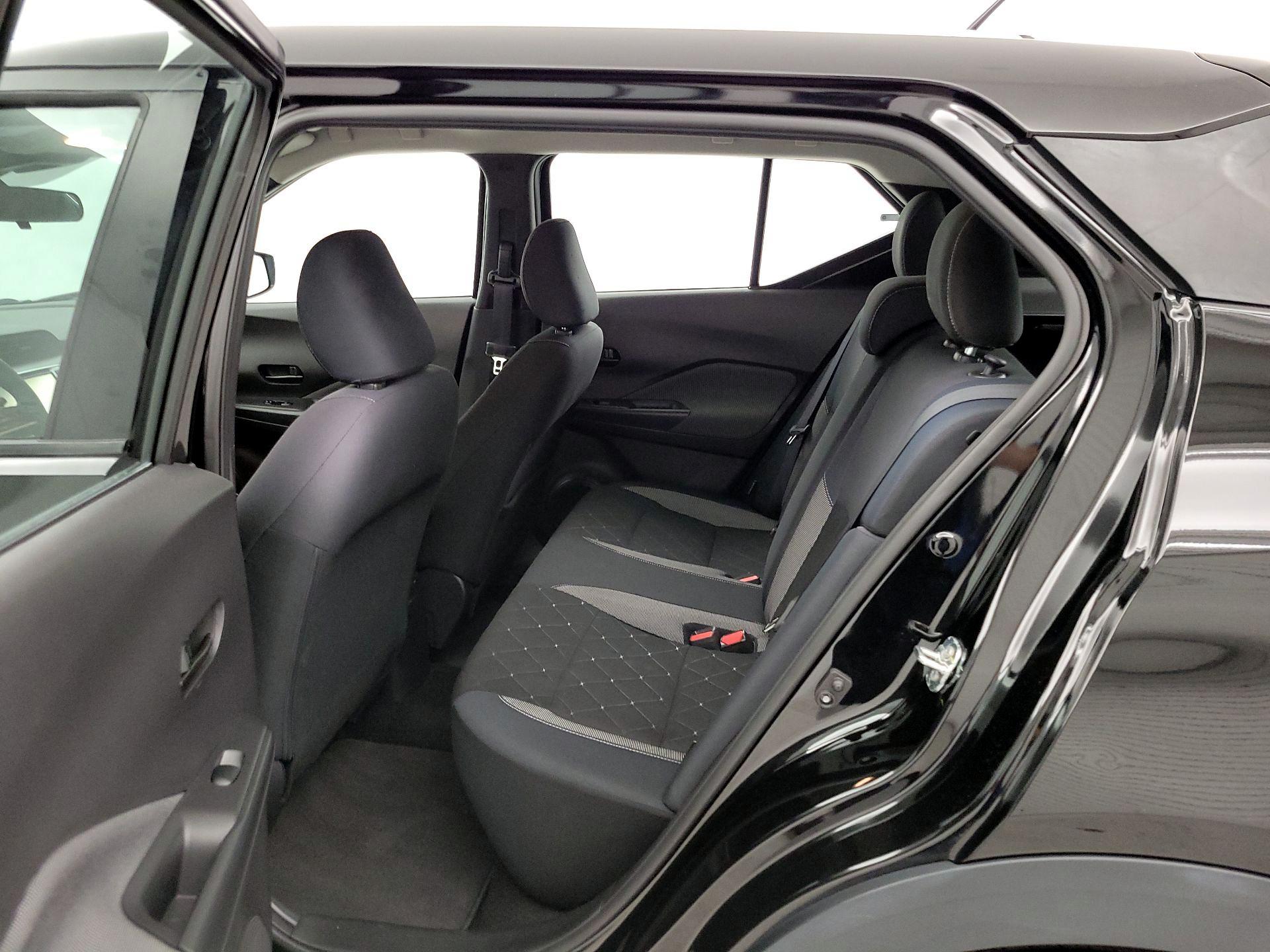 Thumbnail: 2020 Nissan Kicks - 19