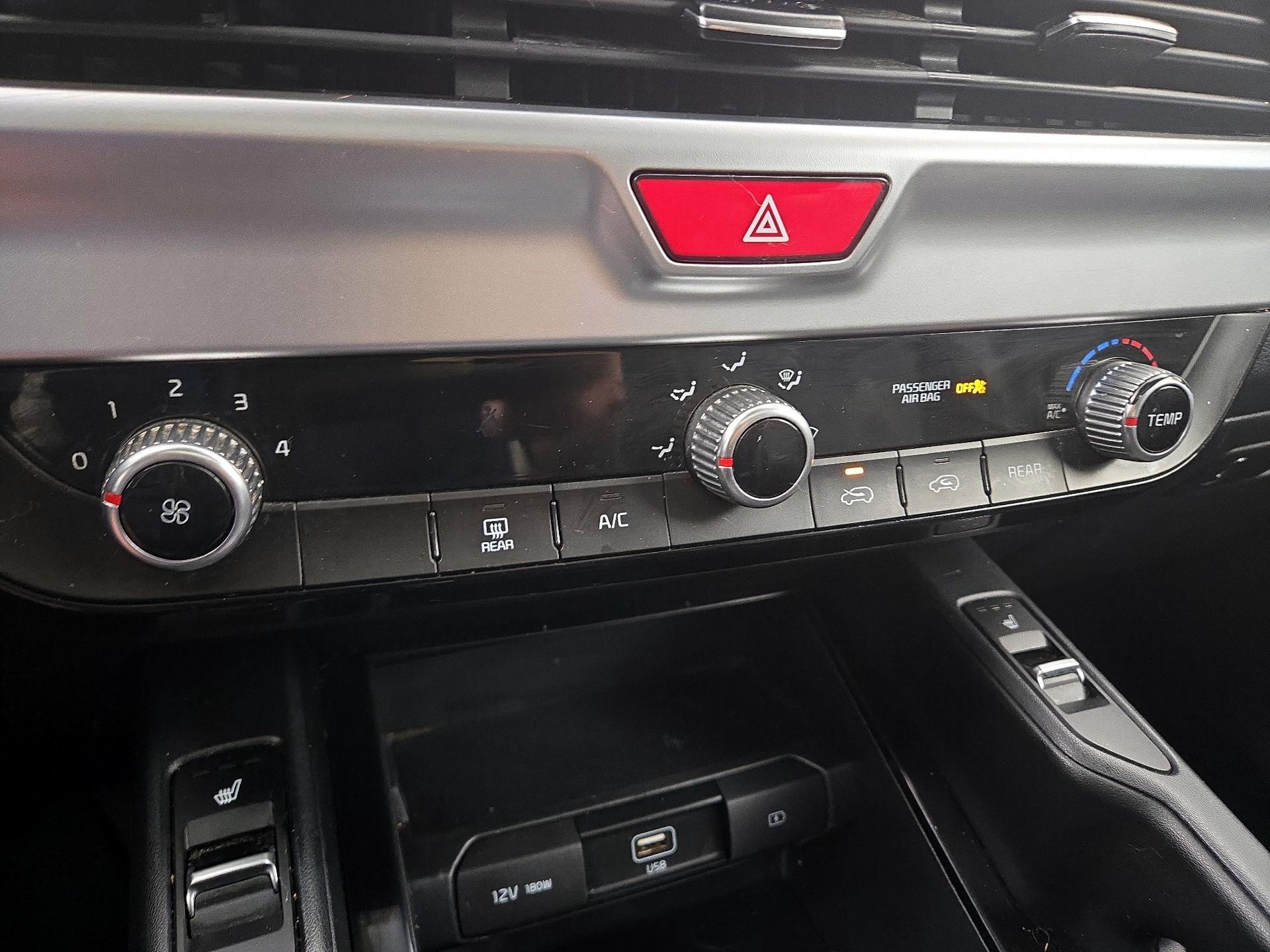 Thumbnail: 2021 Kia Telluride - 16