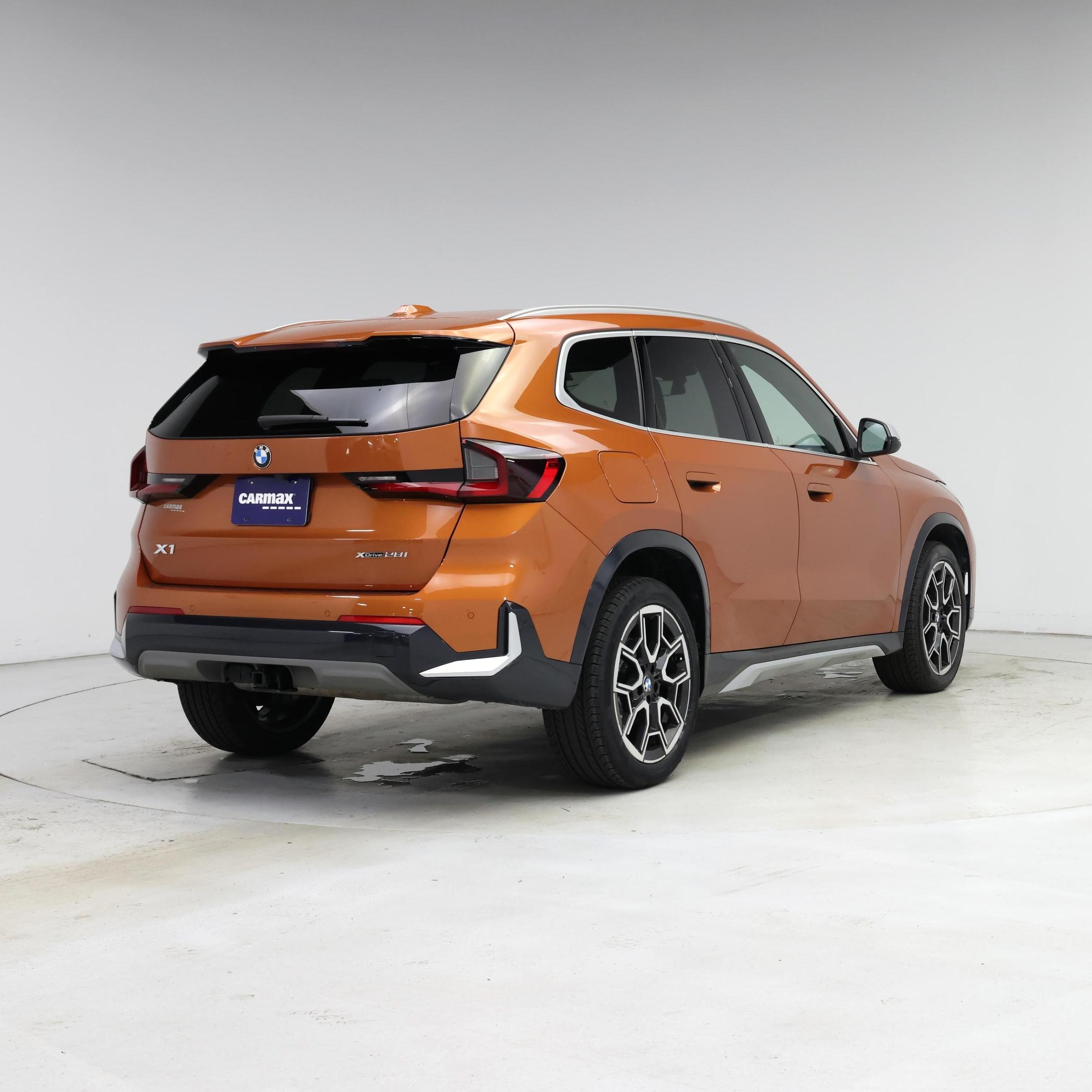 Thumbnail: 2023 BMW X1 - 8