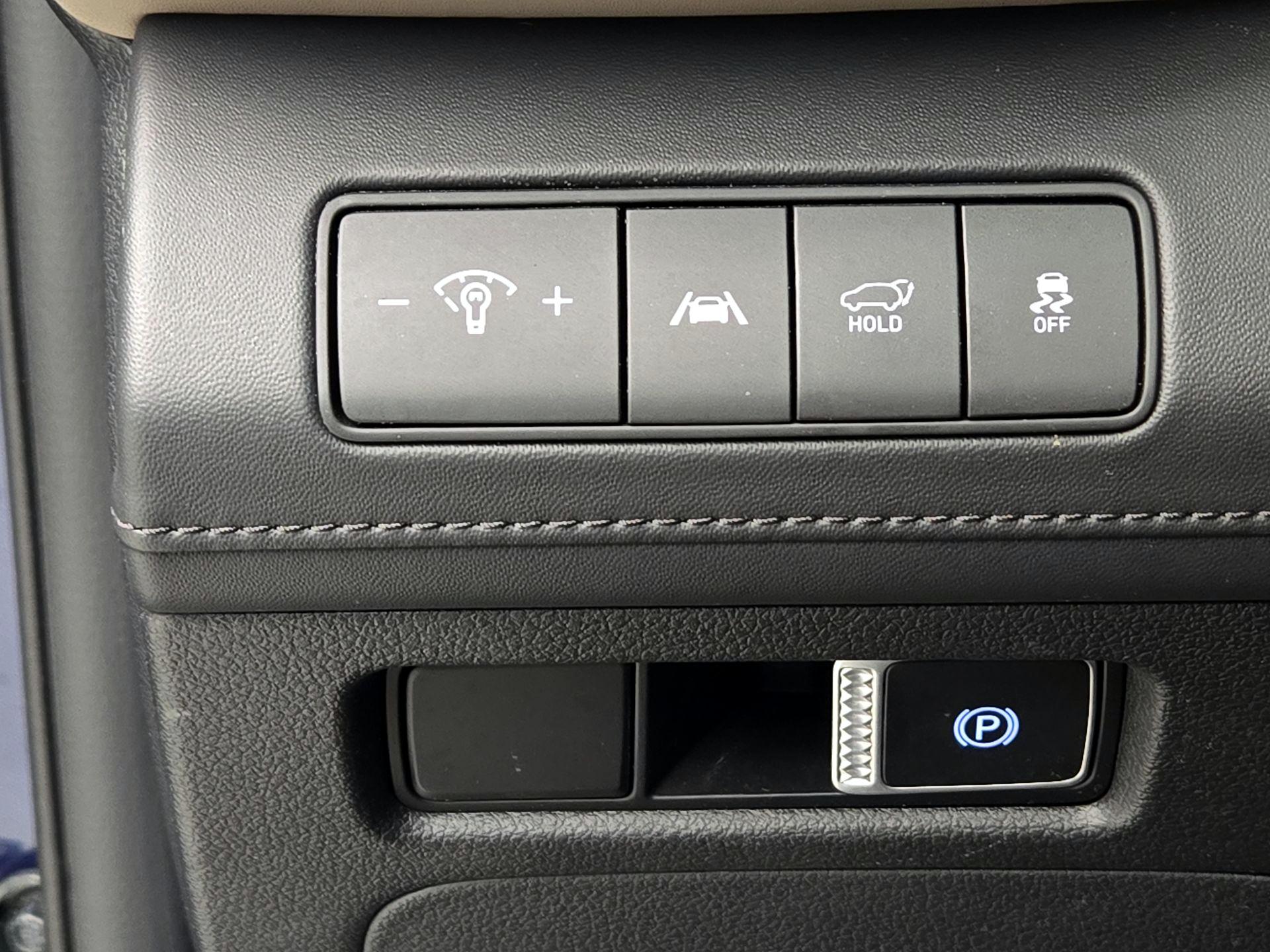 Thumbnail: 2023 Hyundai Santa Fe - 13