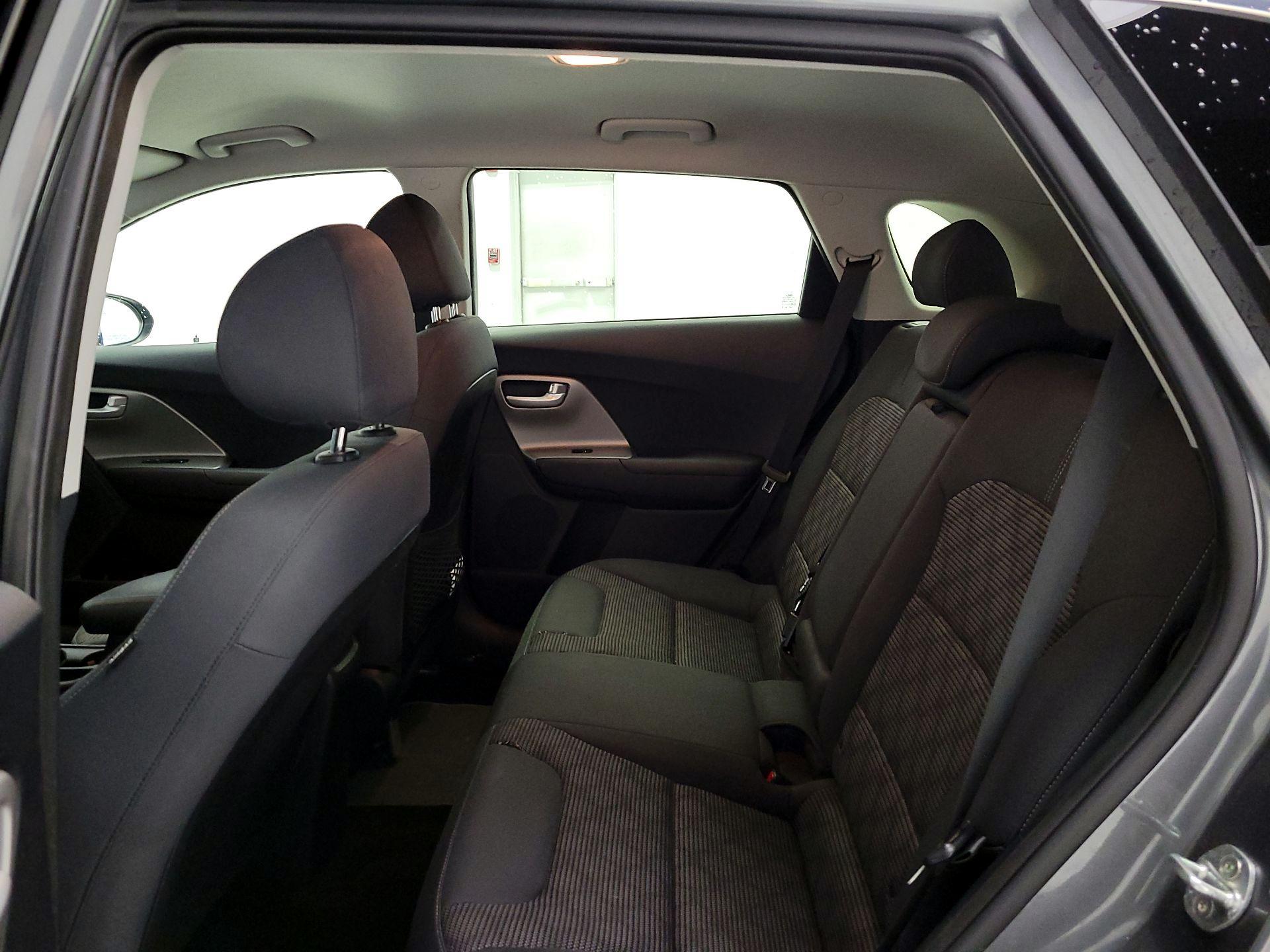 Thumbnail: 2018 Kia Niro - 19