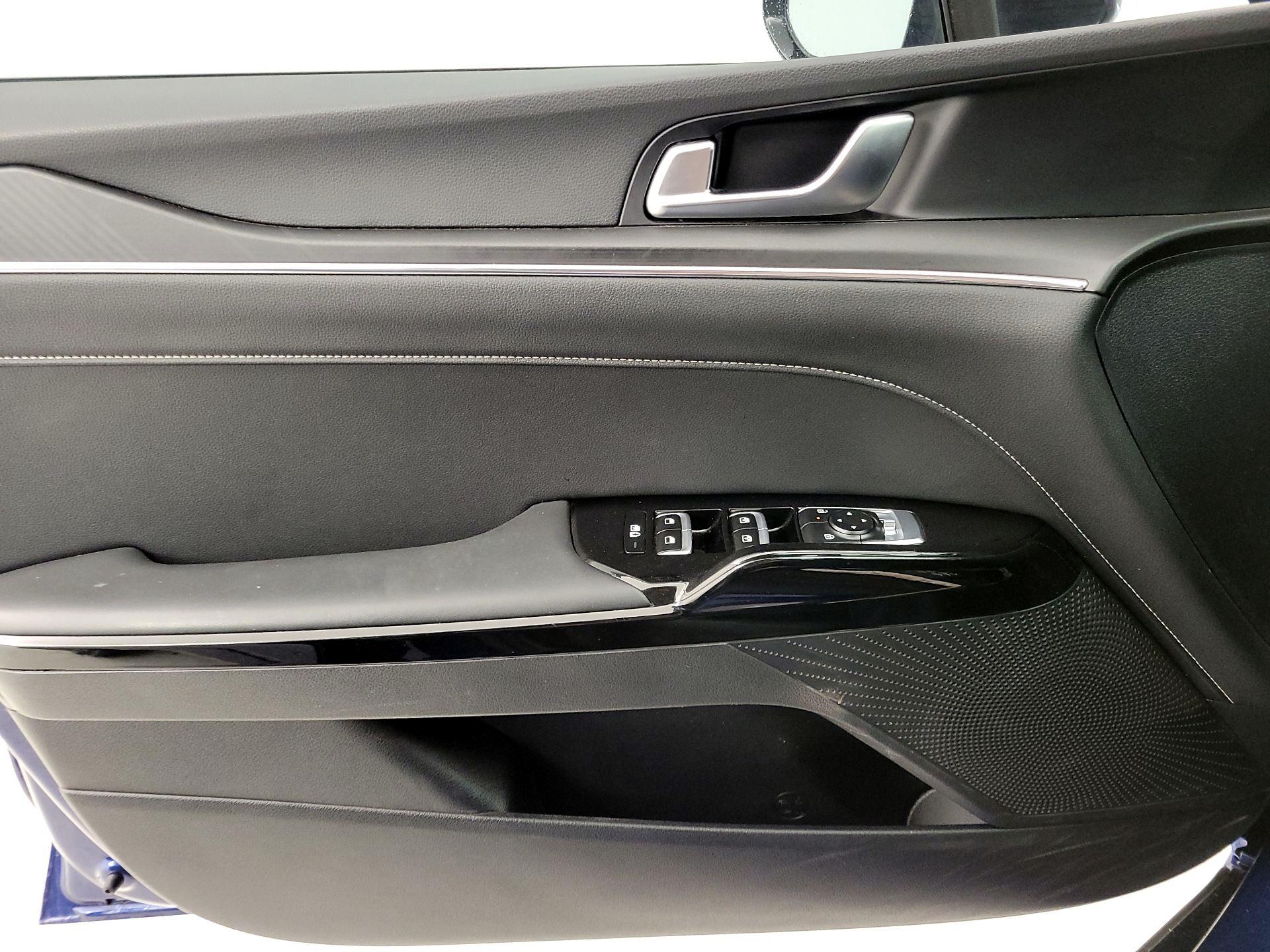 Thumbnail: 2025 Kia K5 - 12