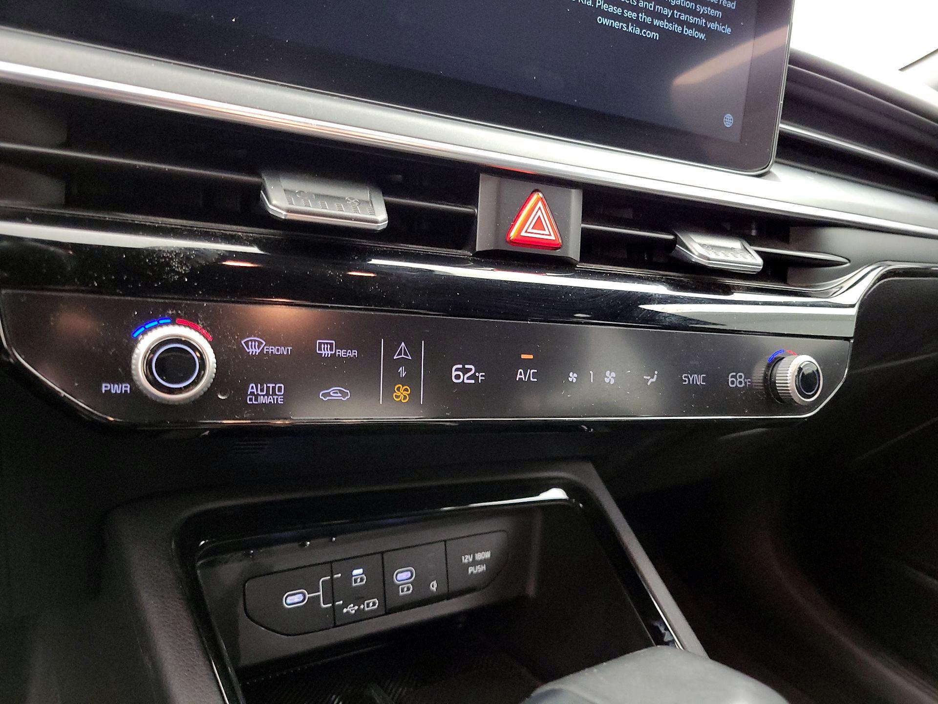 Thumbnail: 2025 Kia K5 - 17