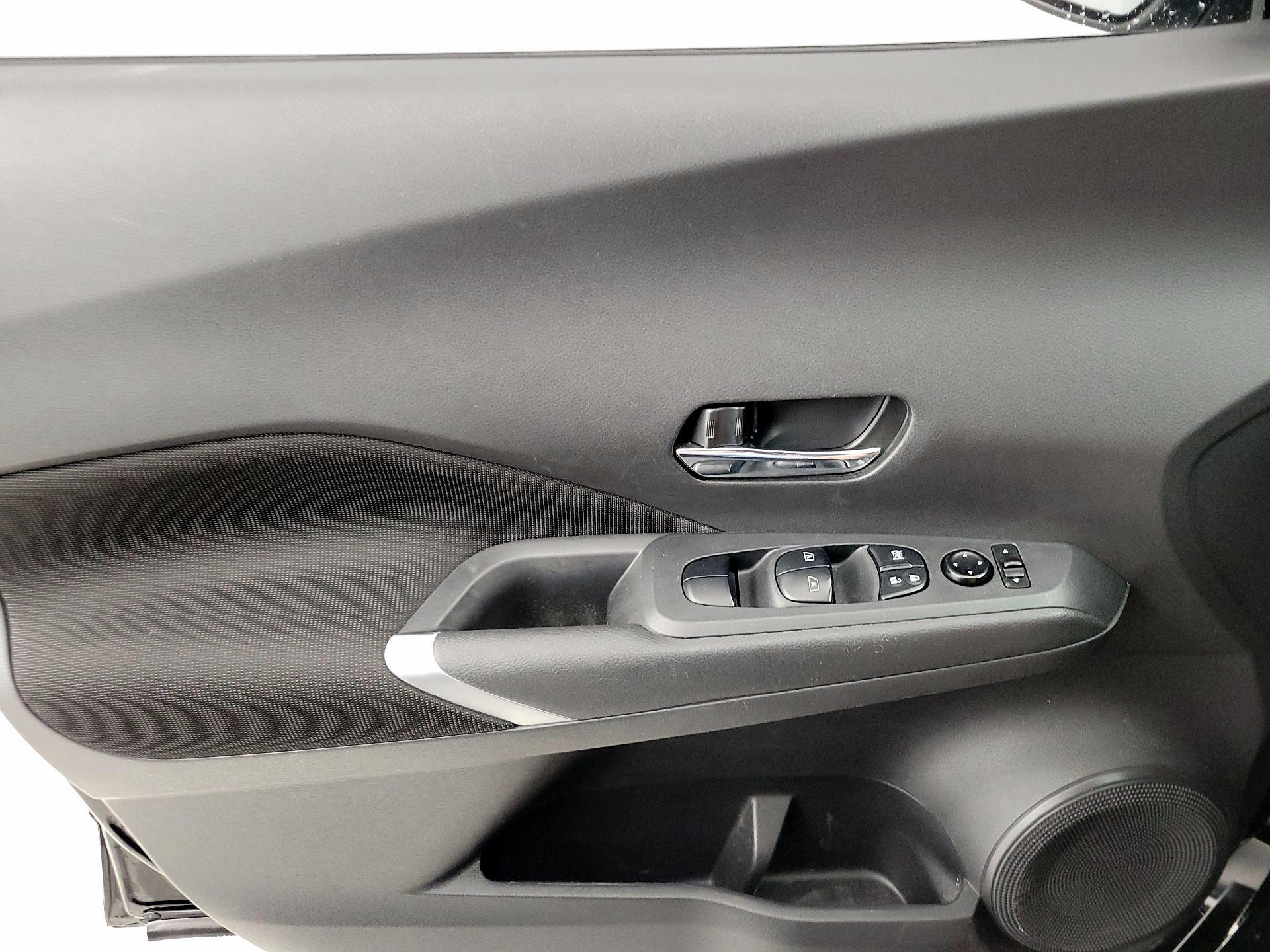 Thumbnail: 2021 Nissan Kicks - 12