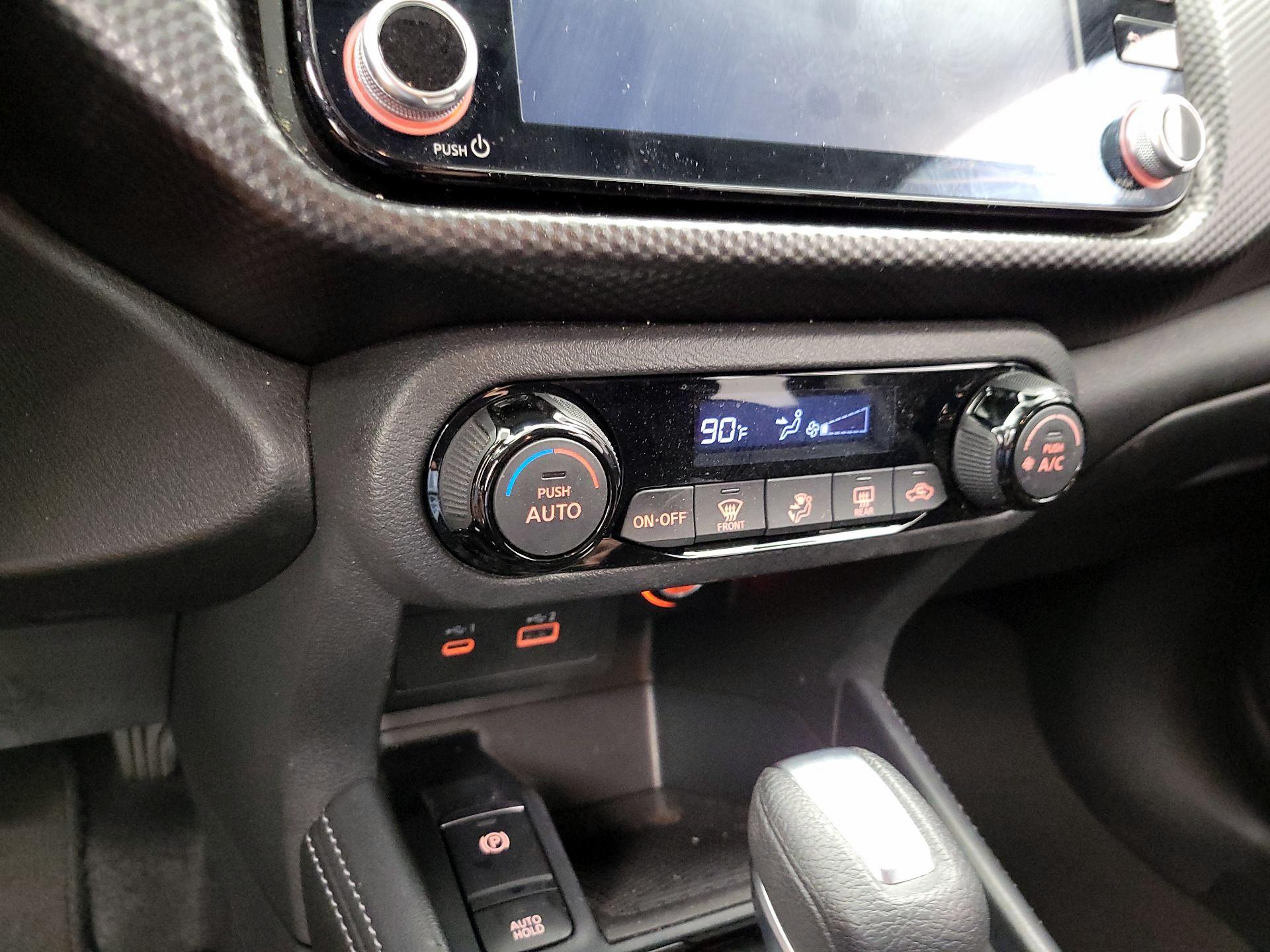 Thumbnail: 2021 Nissan Kicks - 16