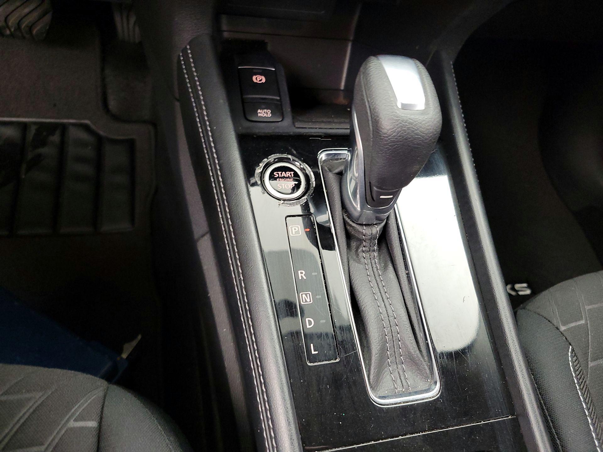 Thumbnail: 2021 Nissan Kicks - 17