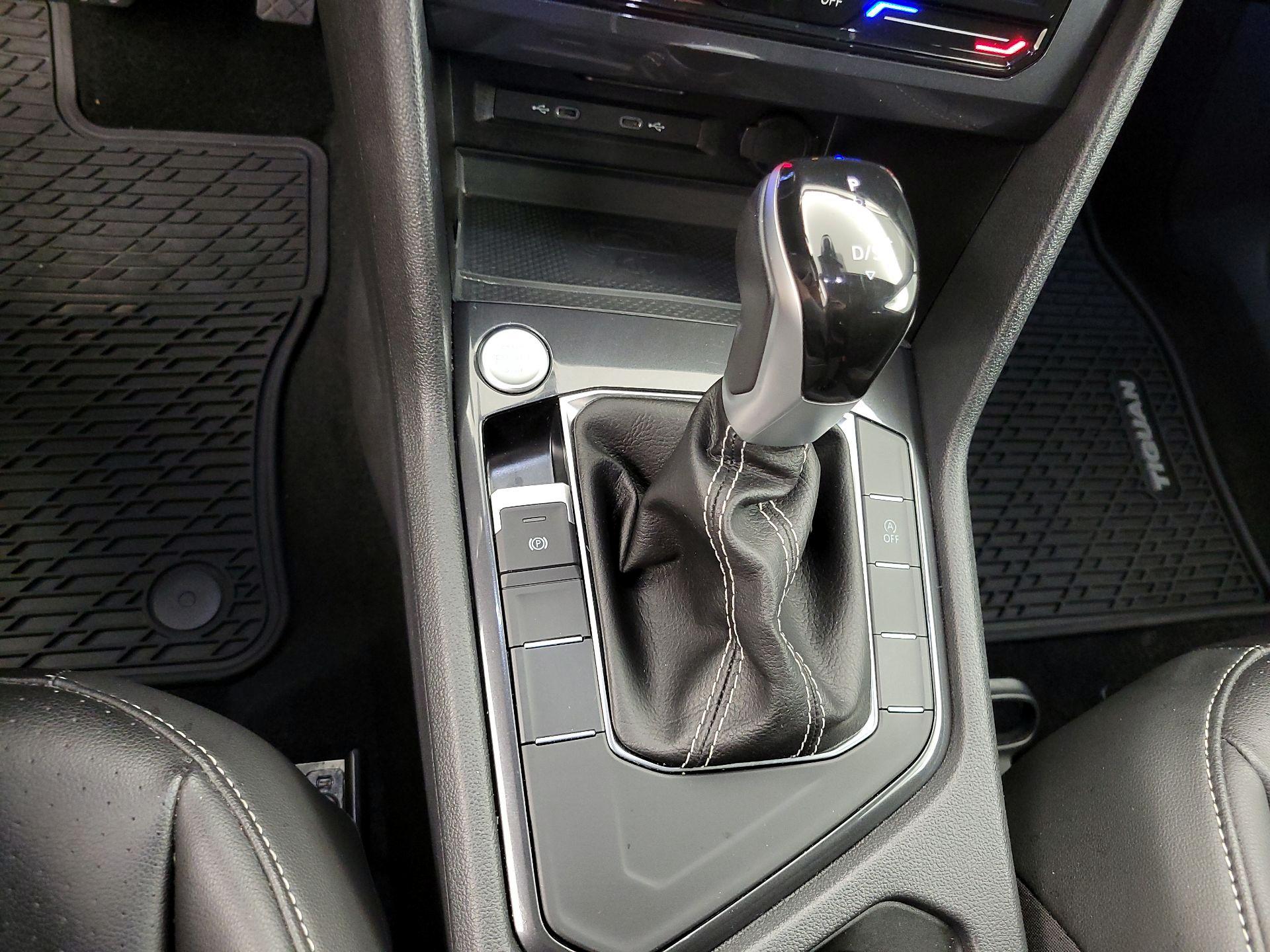 Thumbnail: 2024 Volkswagen Tiguan - 17