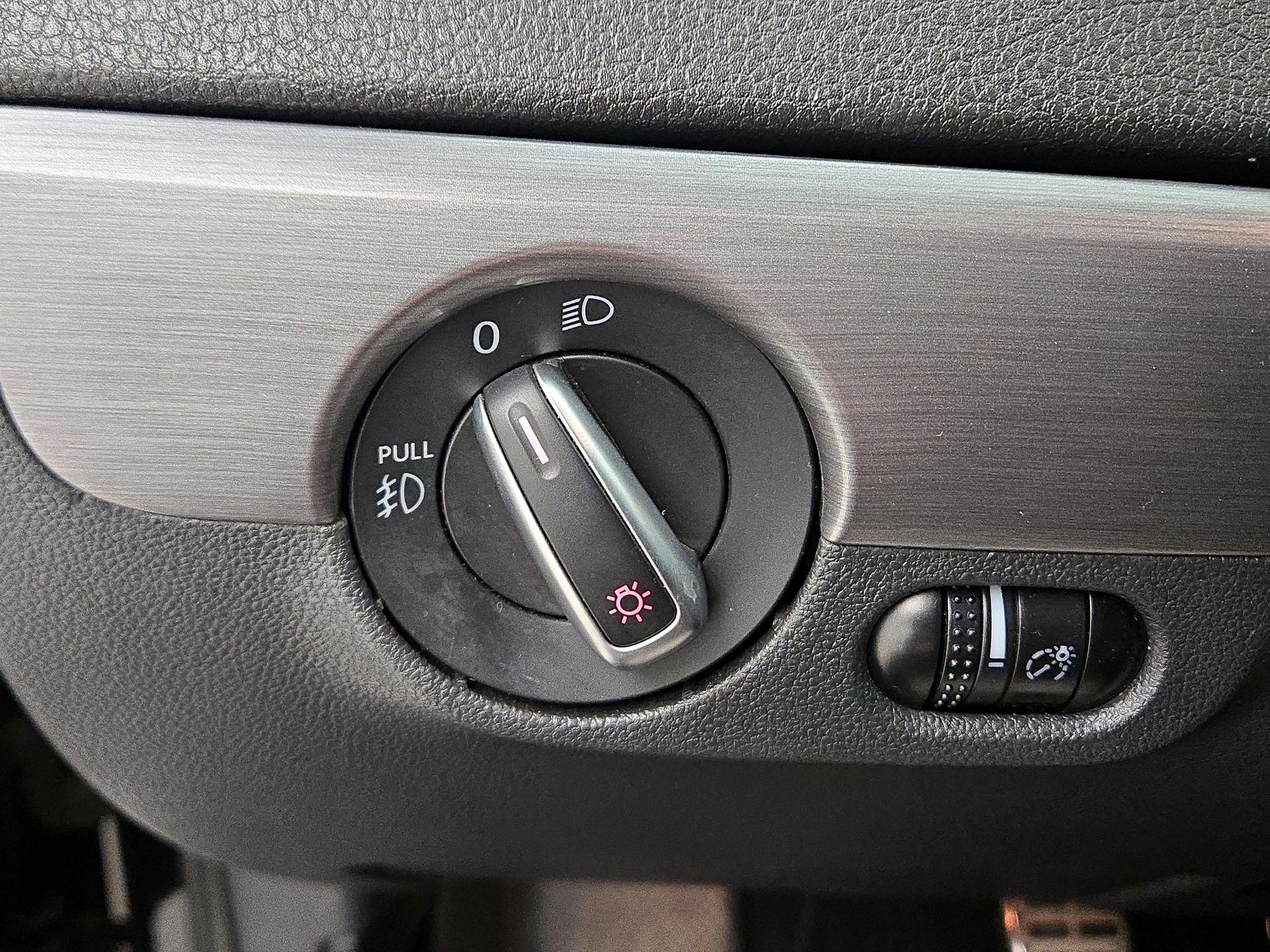 Thumbnail: 2016 Volkswagen Jetta - 13