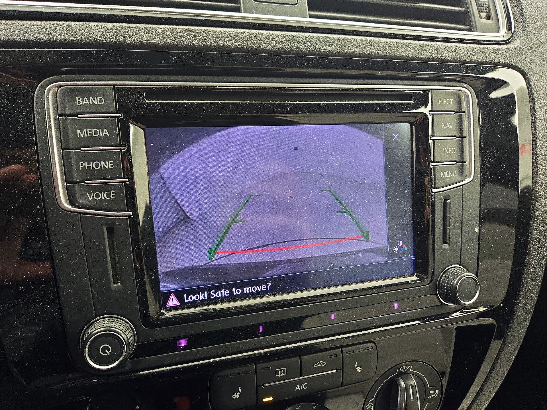 Thumbnail: 2016 Volkswagen Jetta - 15