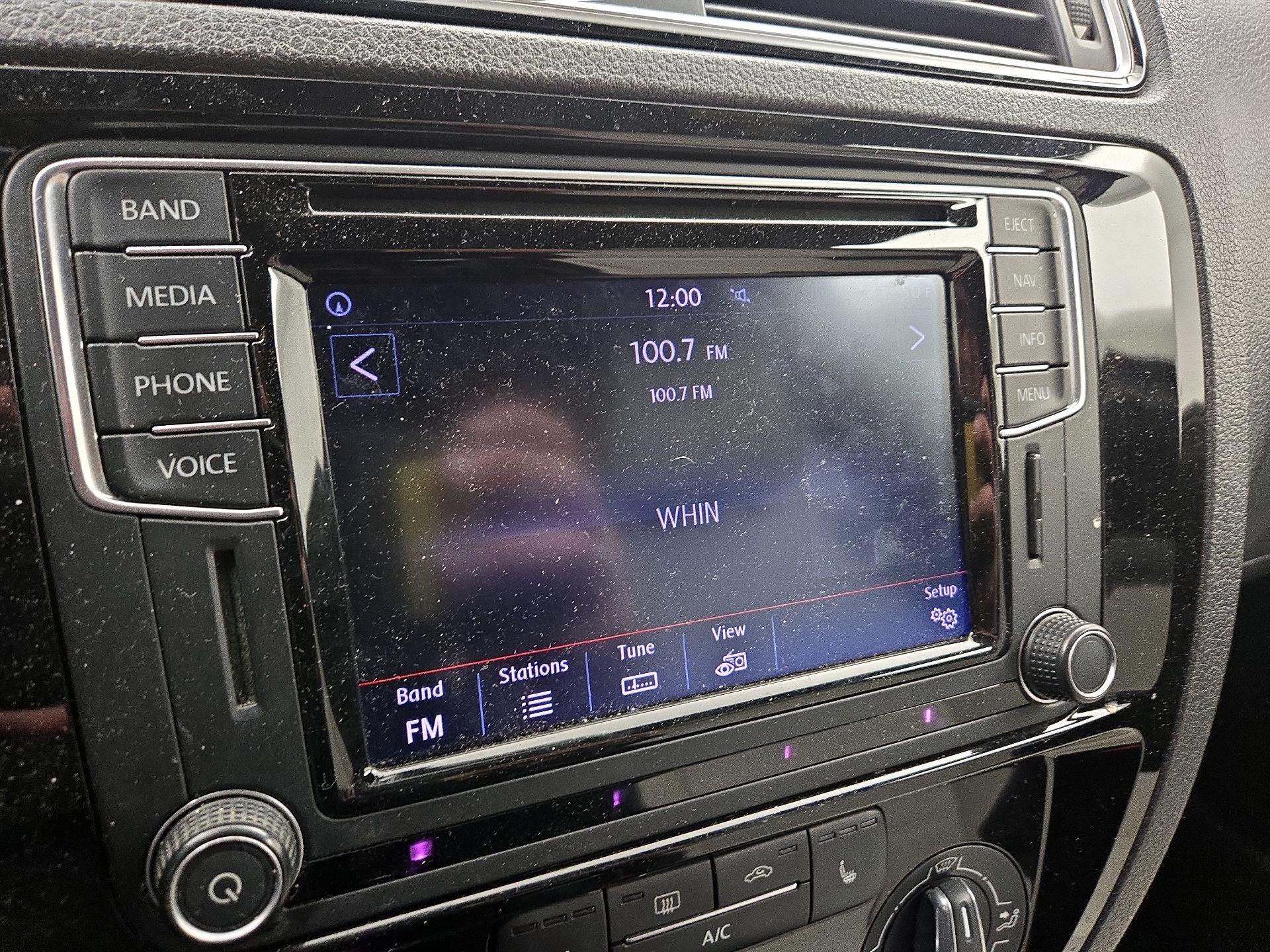 Thumbnail: 2016 Volkswagen Jetta - 16