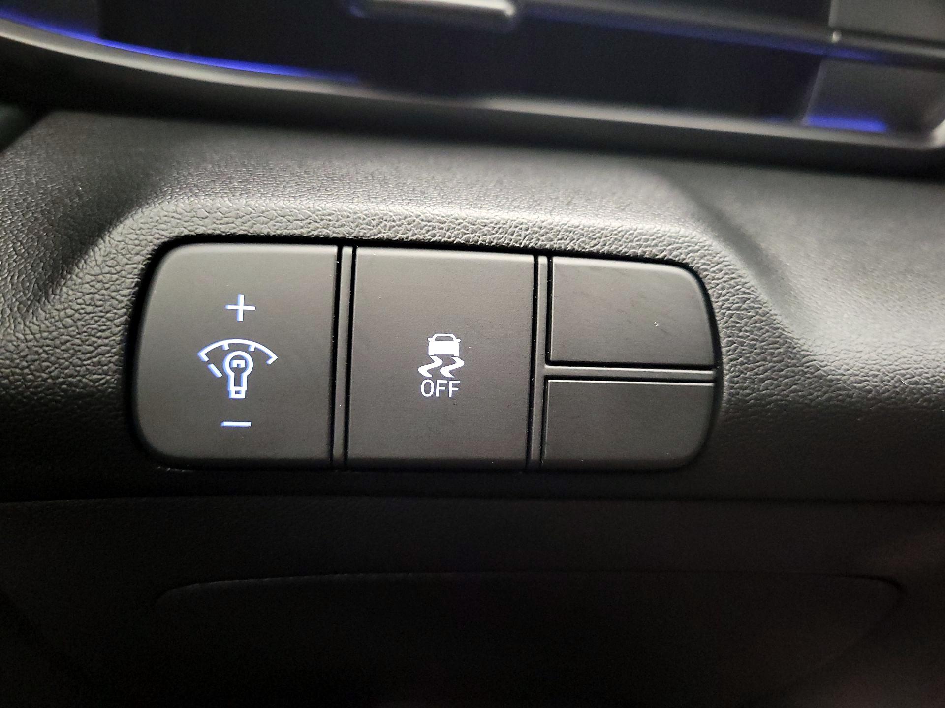 Thumbnail: 2025 Hyundai Elantra - 13