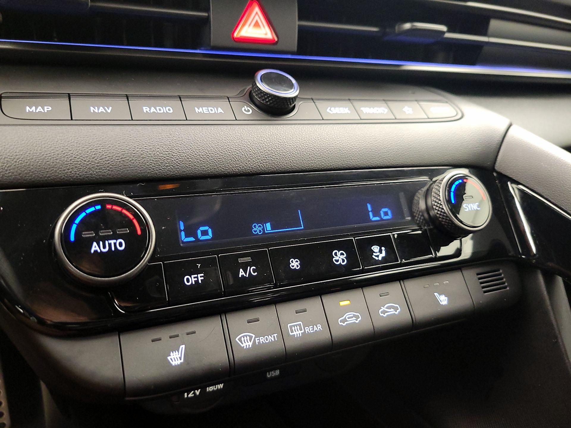 Thumbnail: 2025 Hyundai Elantra - 17