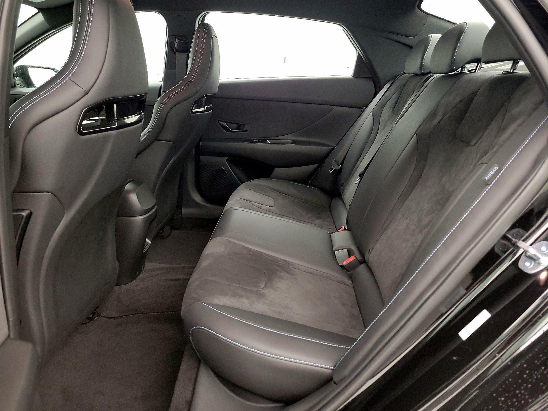 Thumbnail: 2025 Hyundai Elantra - 20