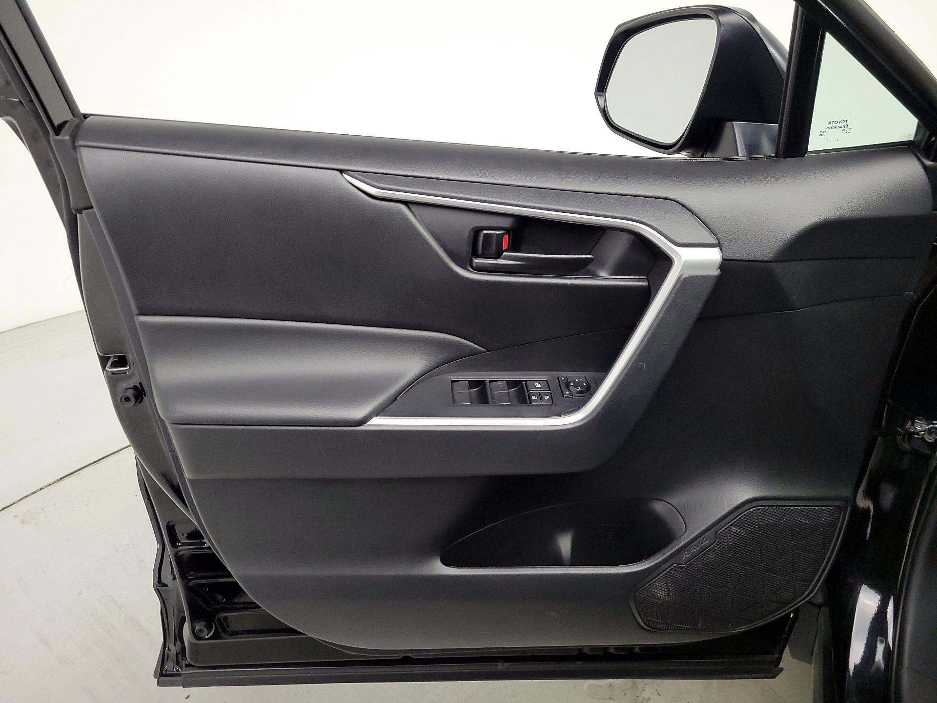 Thumbnail: 2024 Toyota RAV4 - 12