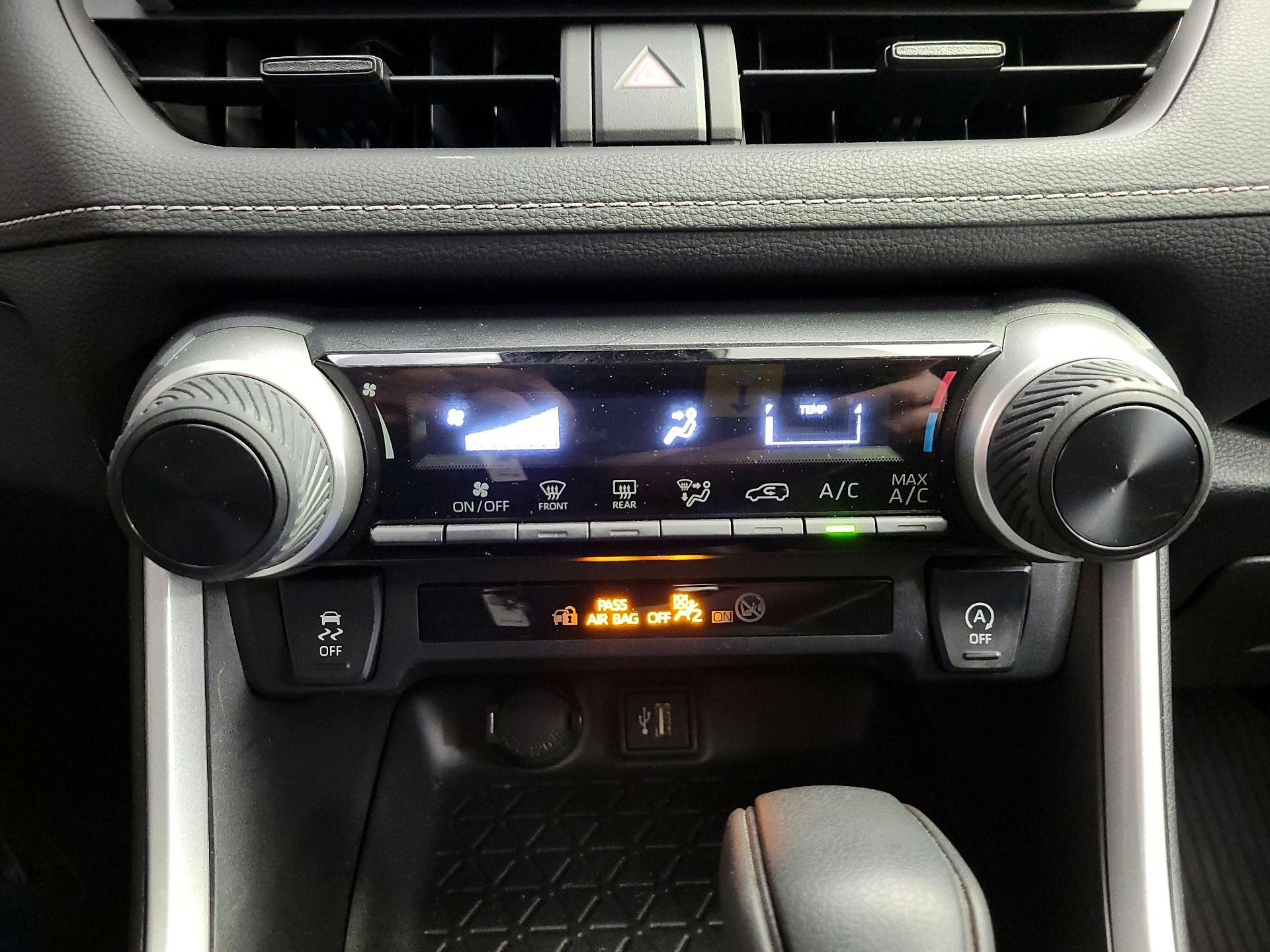 Thumbnail: 2024 Toyota RAV4 - 16