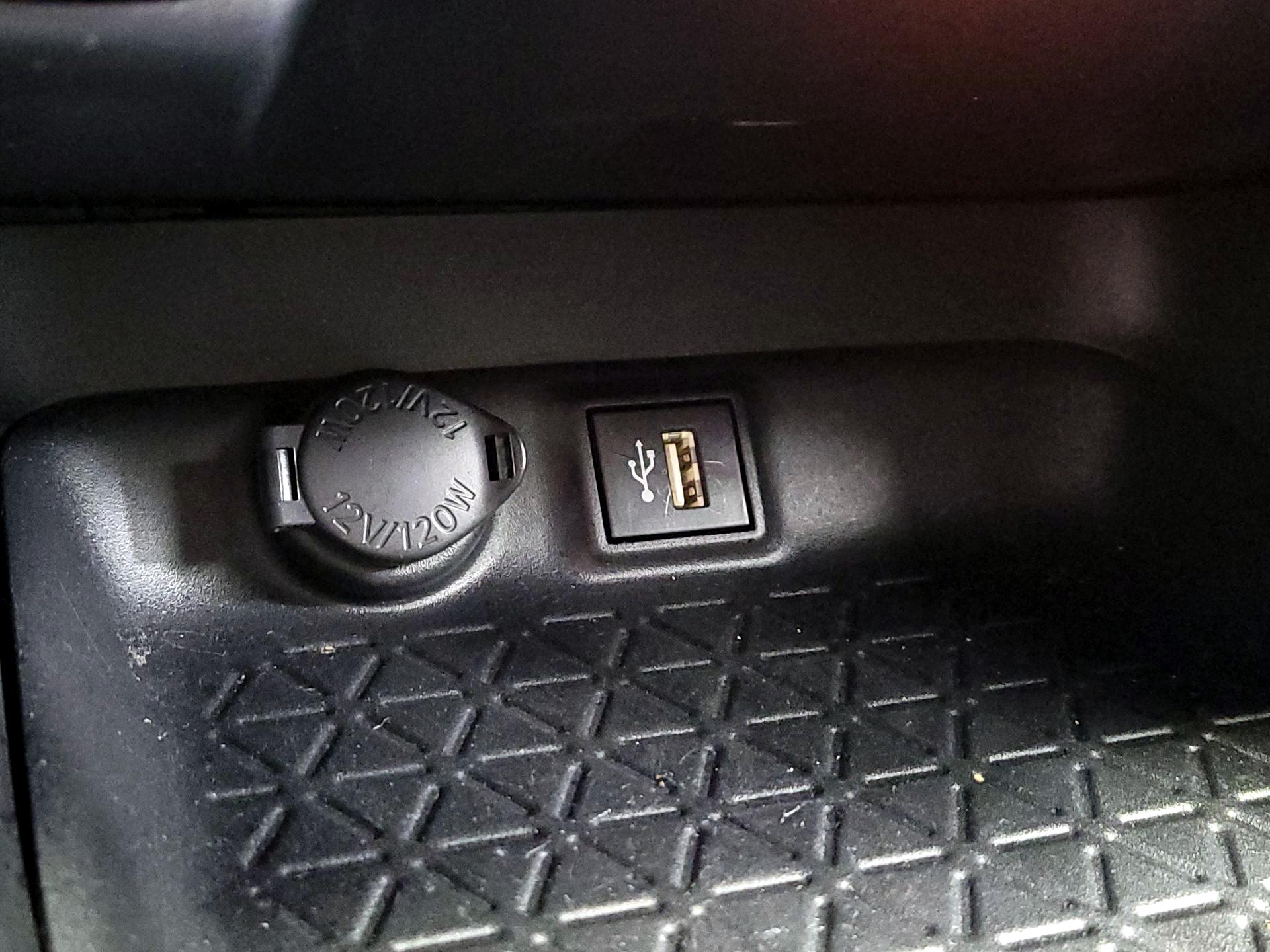 Thumbnail: 2024 Toyota RAV4 - 18