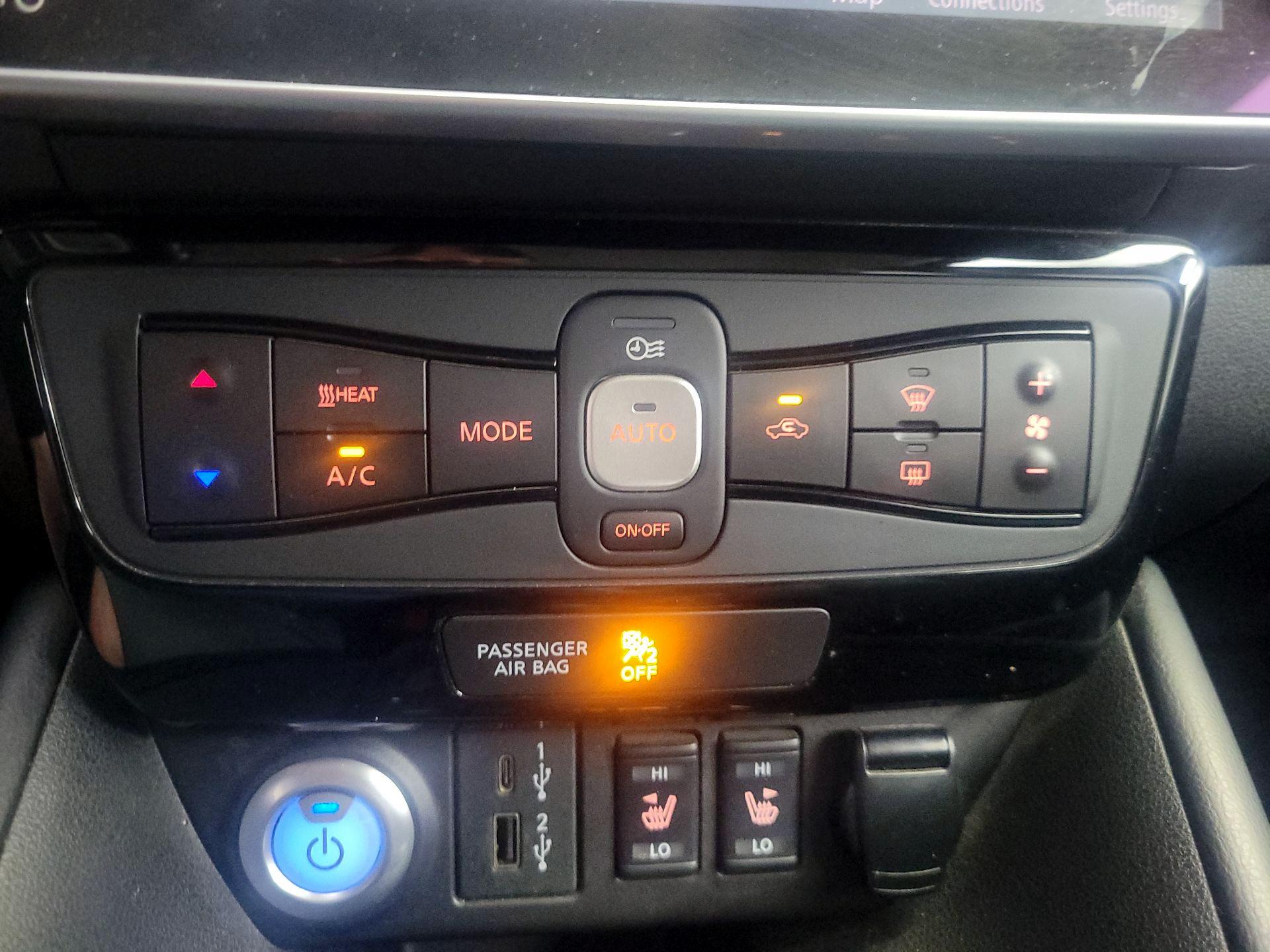 Thumbnail: 2020 Nissan Leaf - 17