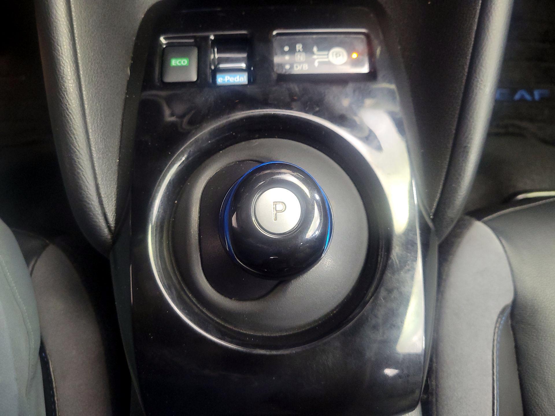 Thumbnail: 2020 Nissan Leaf - 18